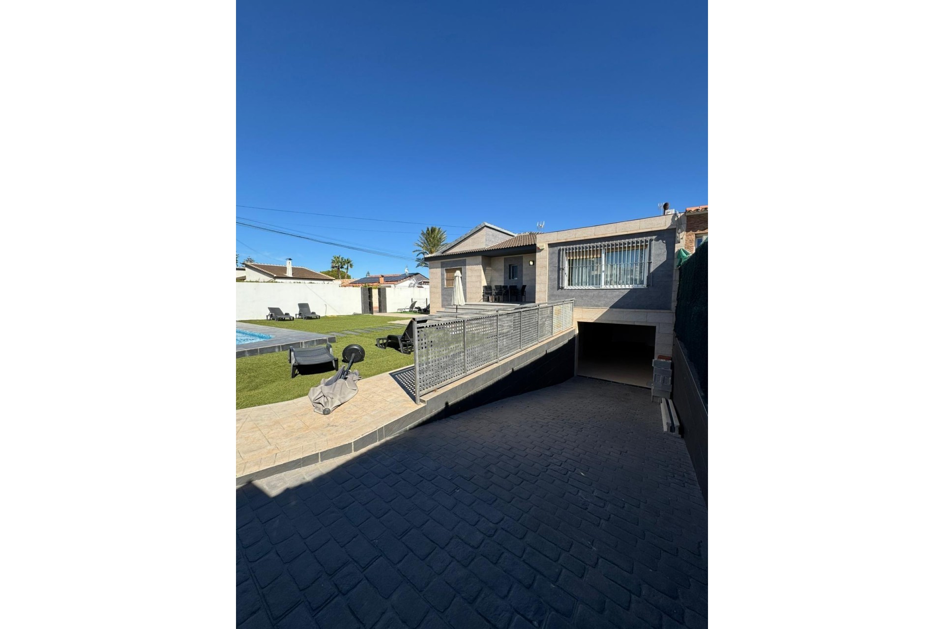 Resale - Villa -
Torrevieja - Los Balcones - Los Altos del Edén