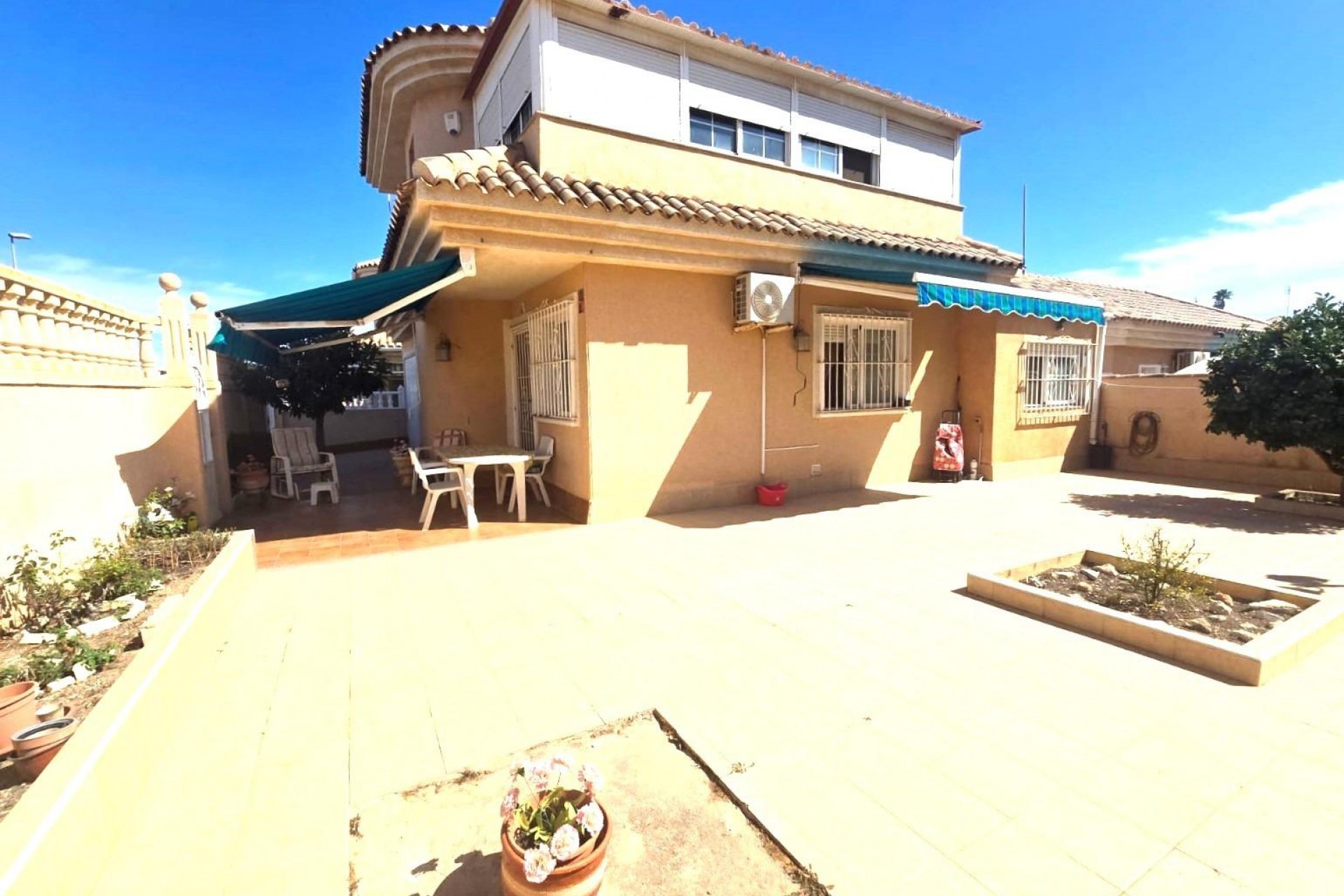 Resale - Villa -
Torrevieja - Los Balcones - Los Altos del Edén