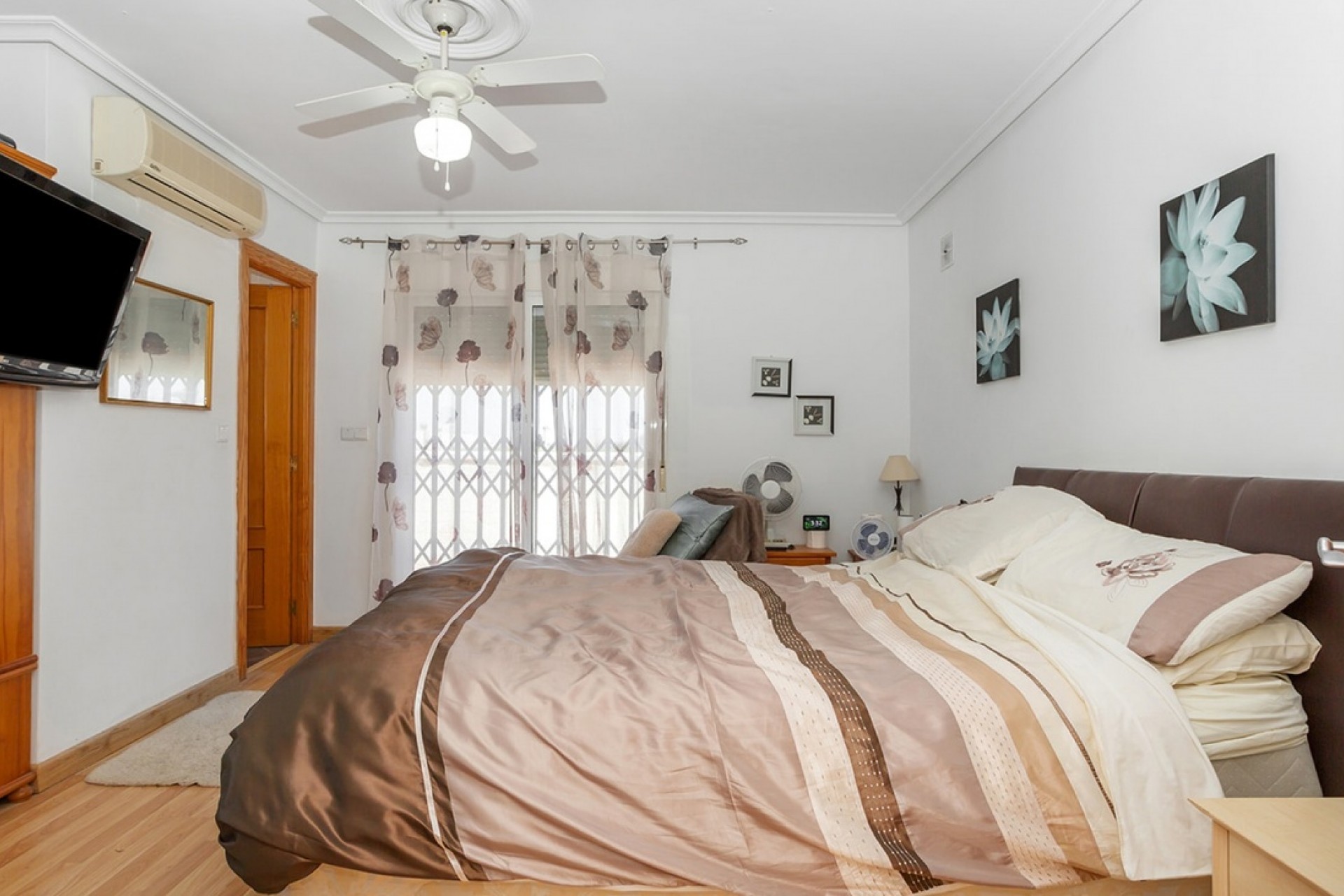 Resale - Villa -
Torrevieja - Los Balcones