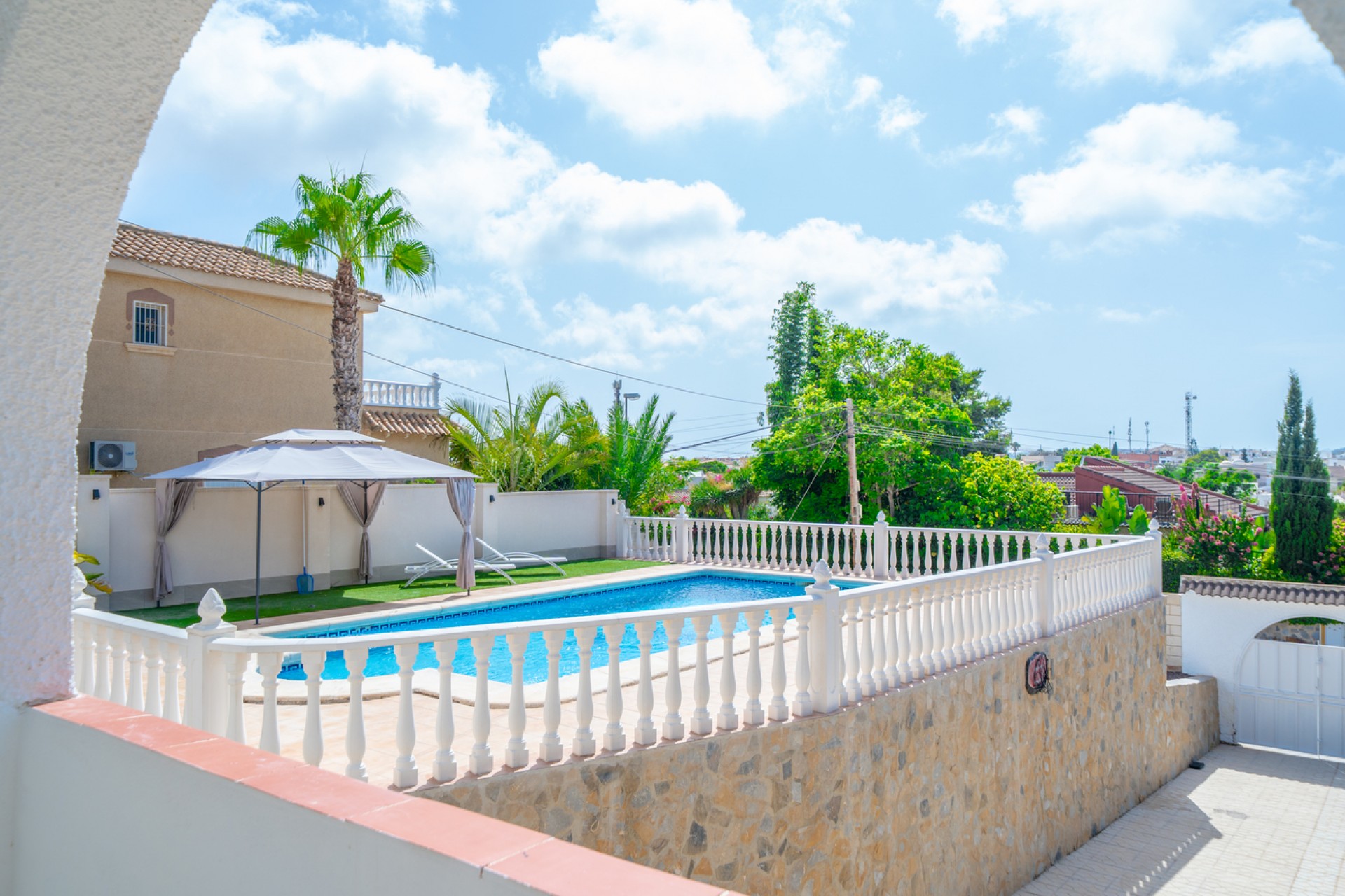 Resale - Villa -
Torrevieja - Los Balcones
