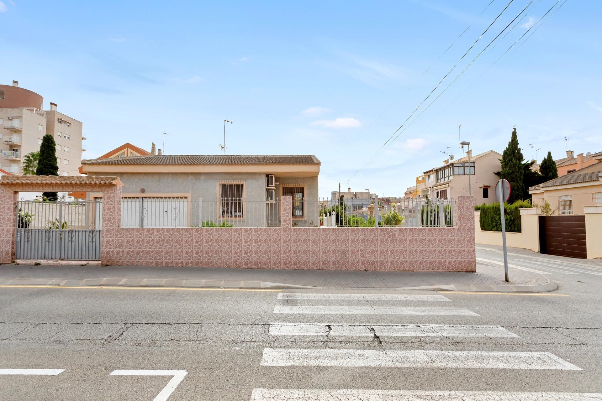 Resale - Villa -
Torrevieja - Nueva Torrevieja