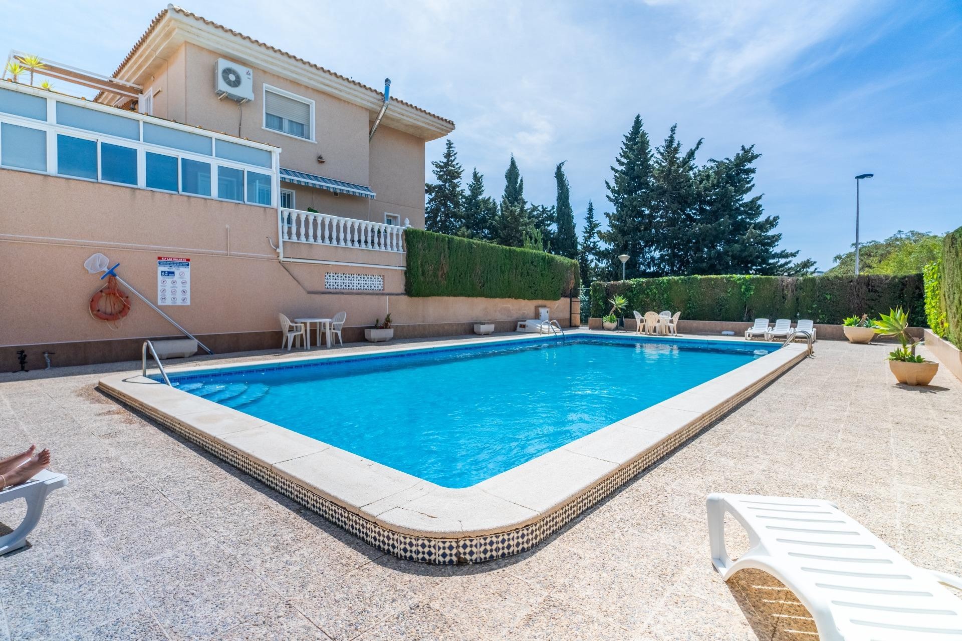 Resale - Villa -
Torrevieja - Punta Prima