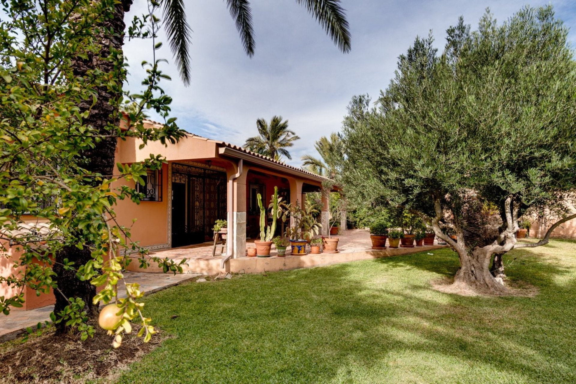 Resale - Villa -
Torrevieja - San Luis