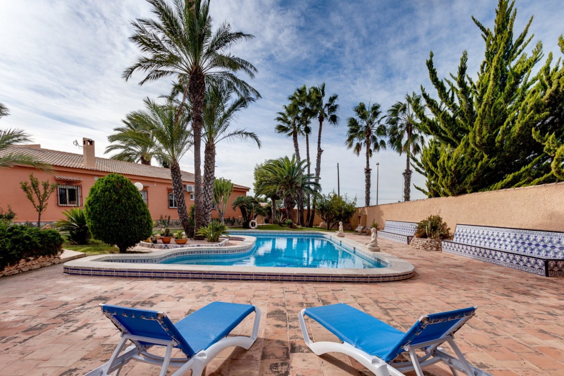 Resale - Villa -
Torrevieja - San Luis