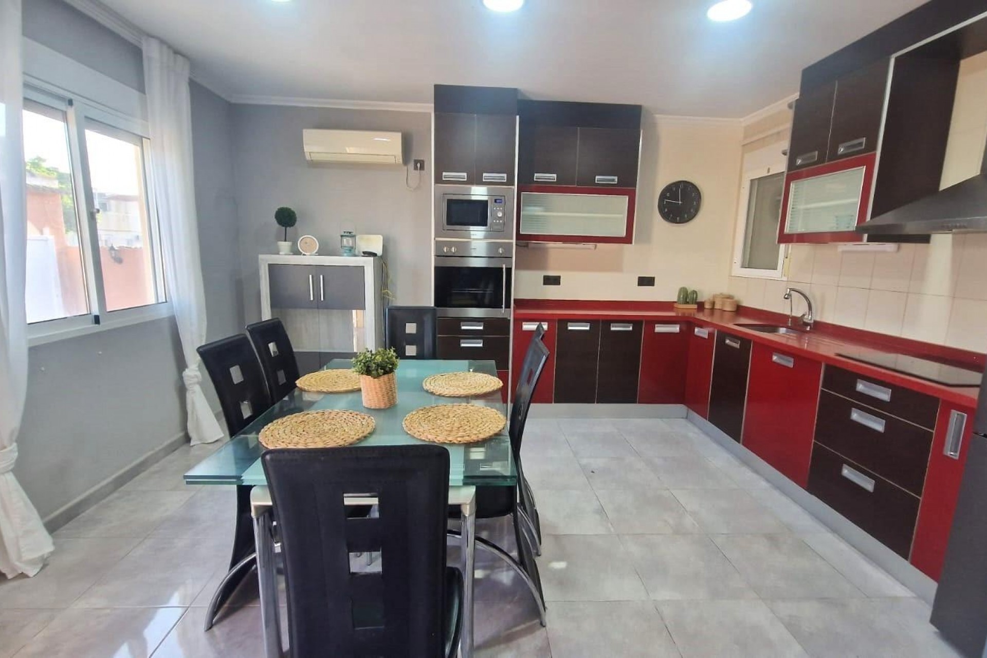 Resale - Villa -
Torrevieja - San Luis