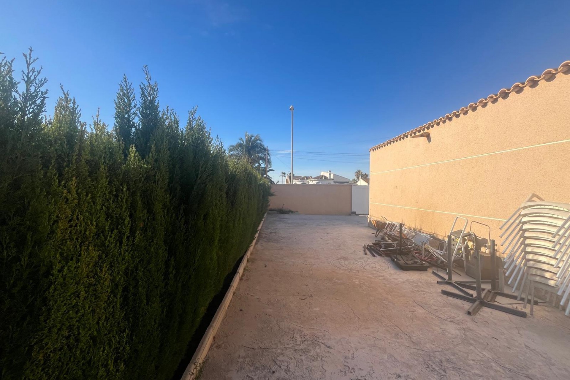 Resale - Villa -
Torrevieja - San Luis