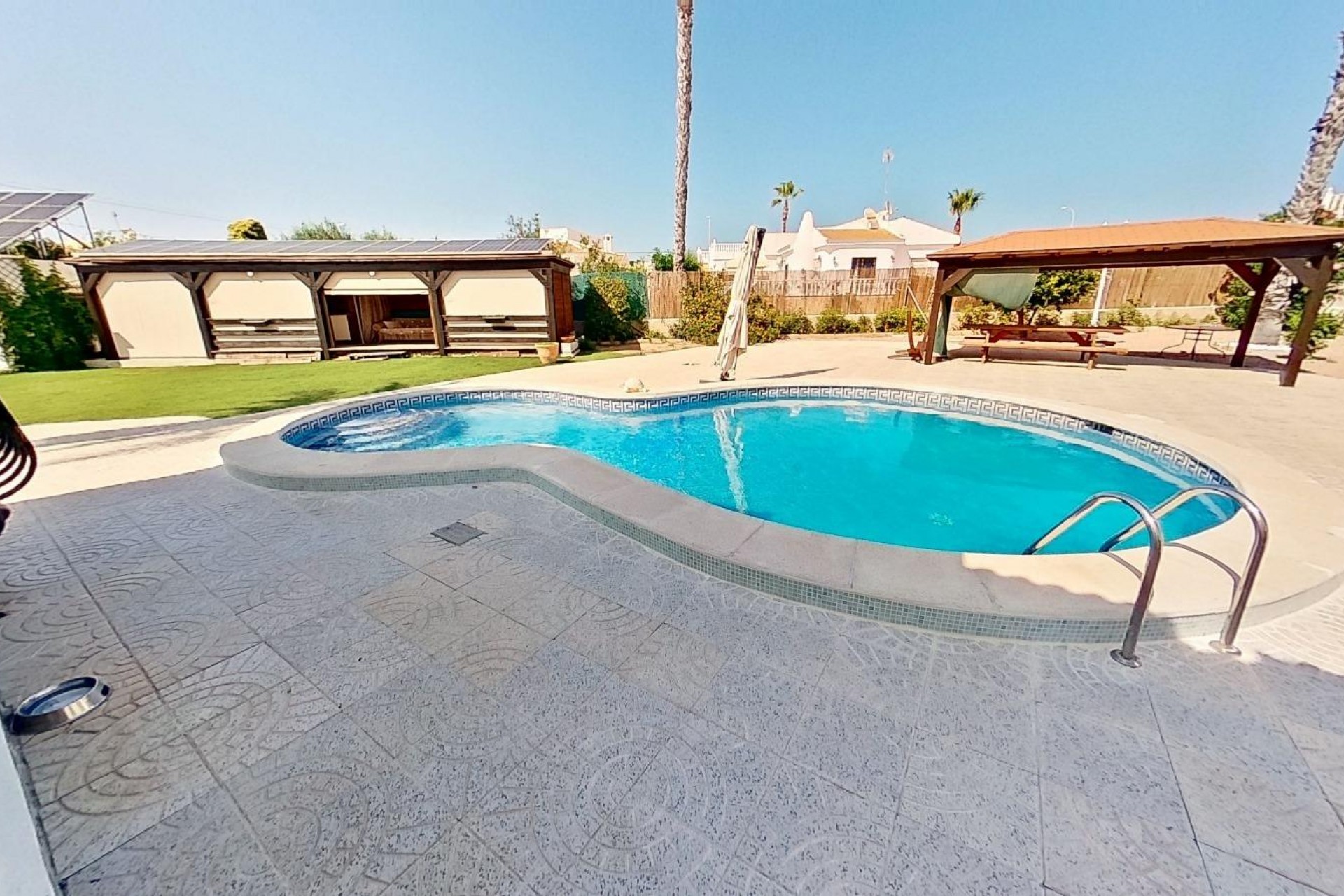 Resale - Villa -
Torrevieja - San Luis