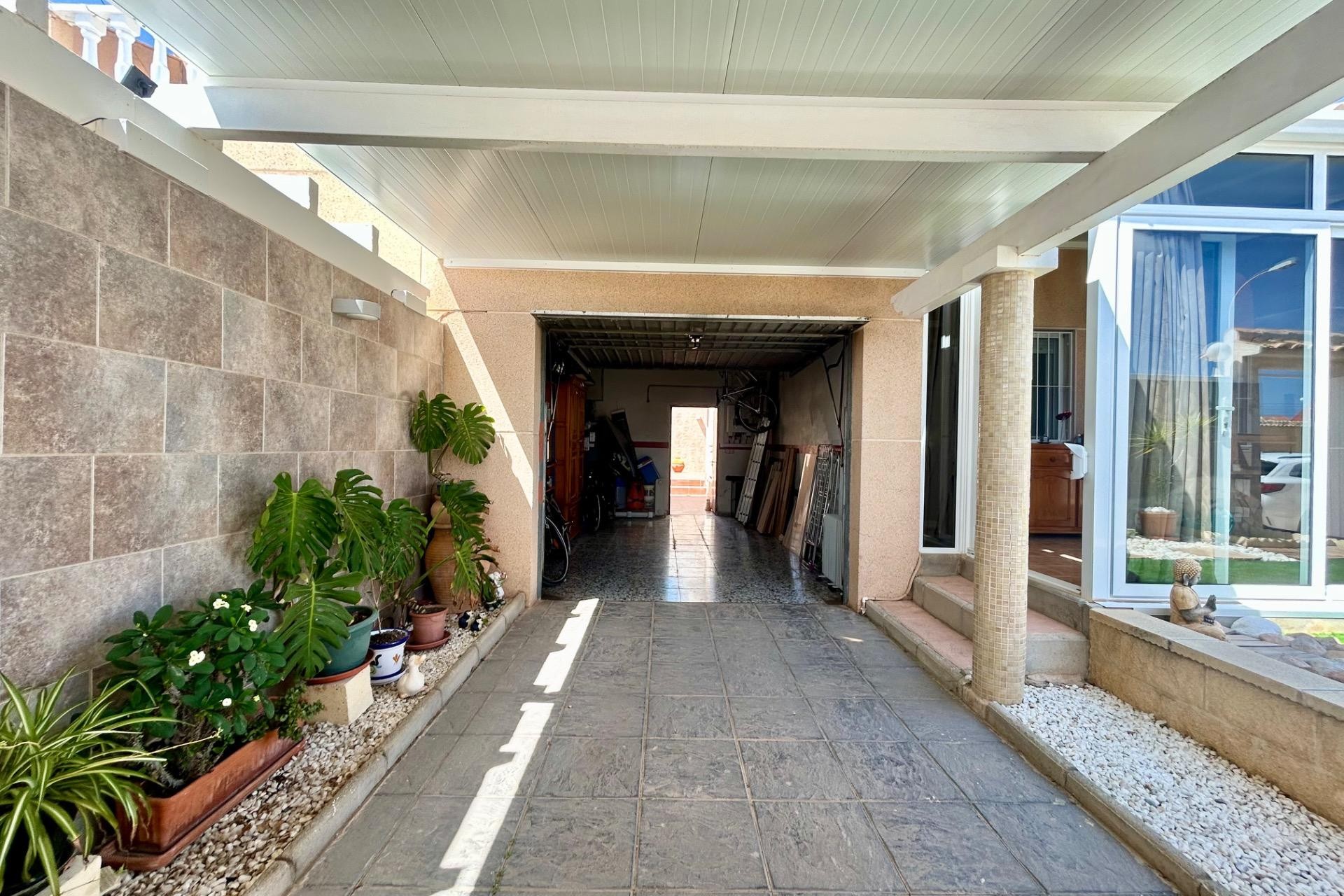 Resale - Villa -
Torrevieja - San Luis