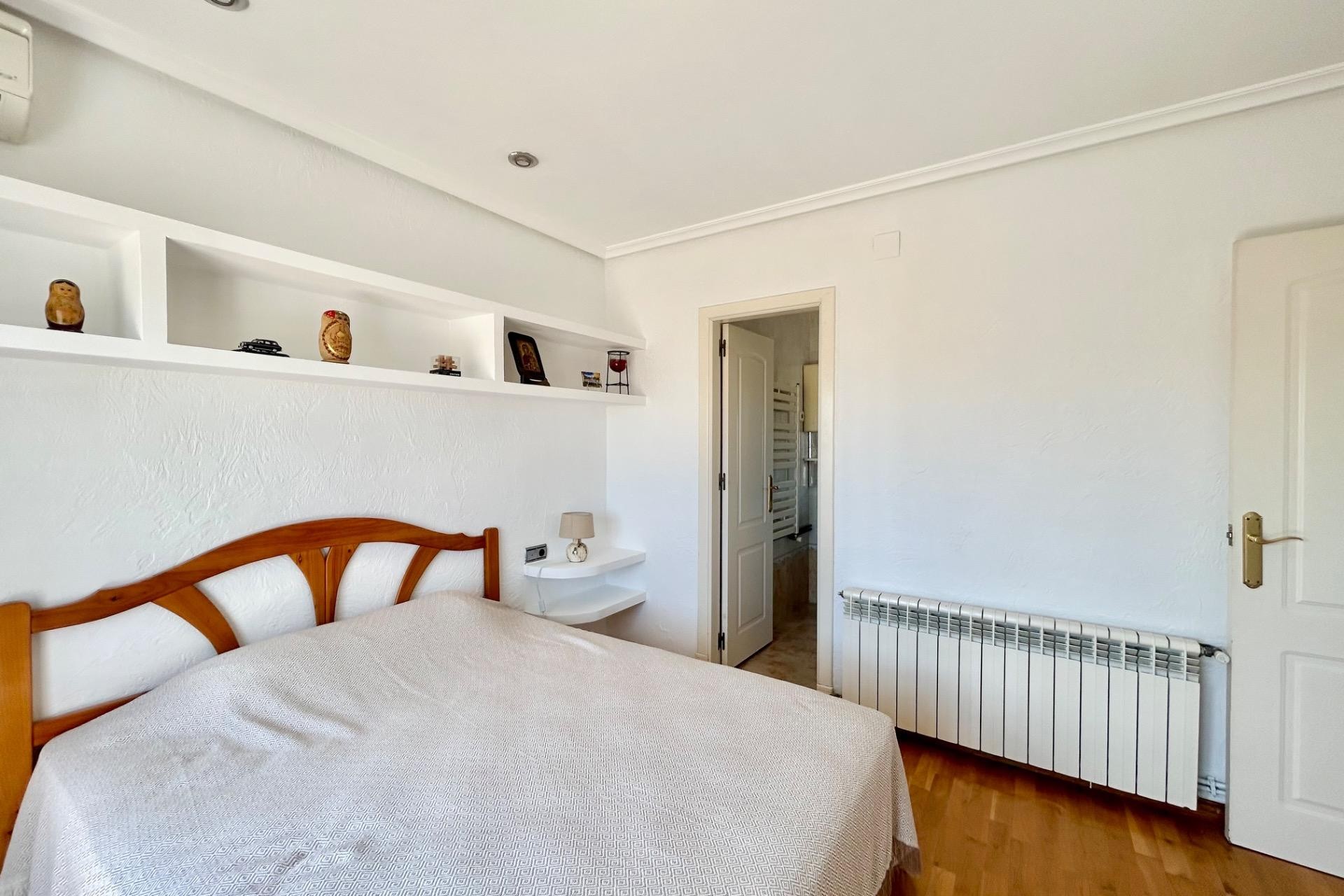 Resale - Villa -
Torrevieja - San Luis