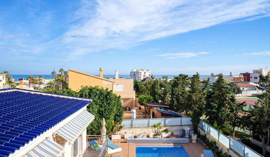 Resale - Villa -
Torrevieja - Torre La Mata