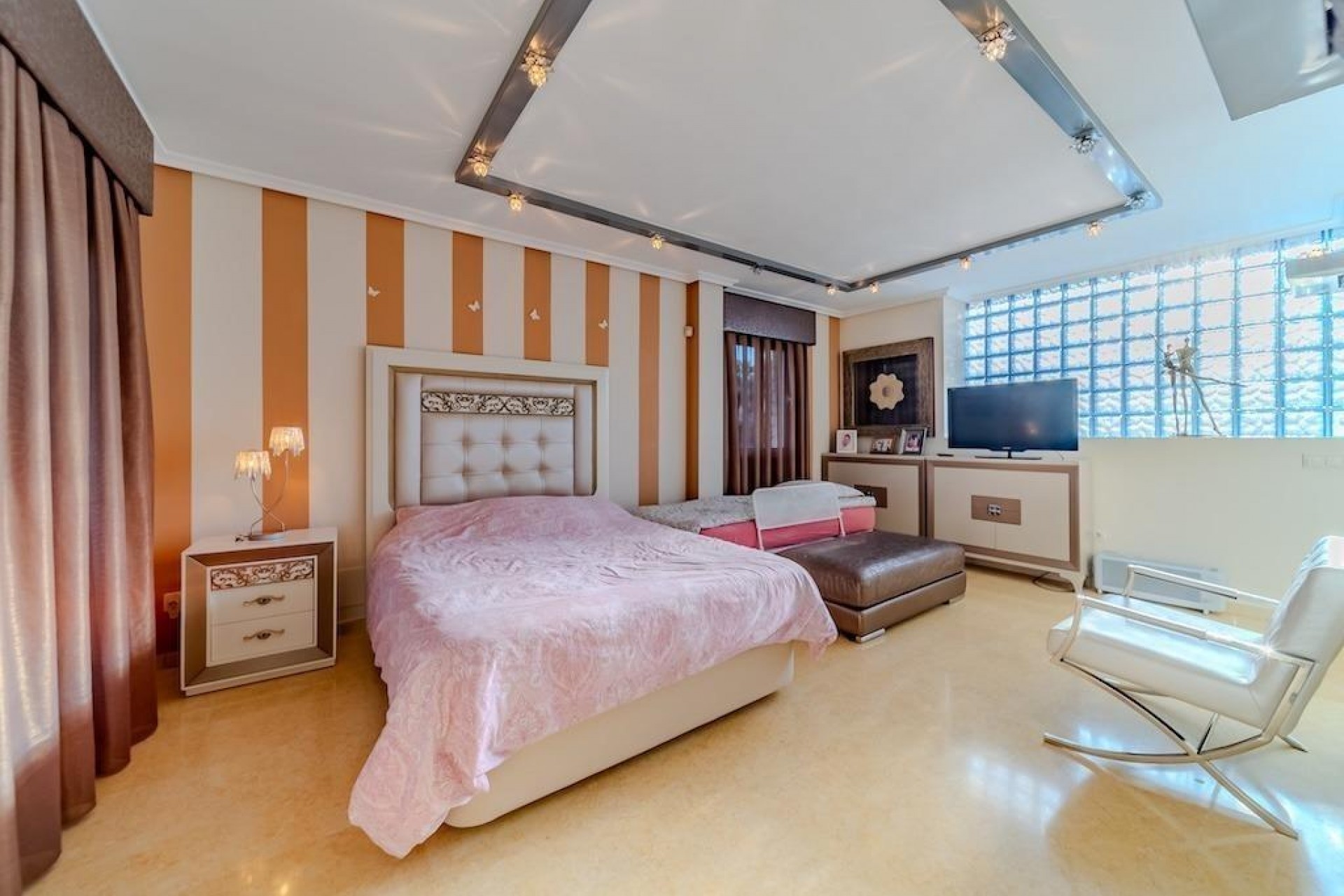 Resale - Villa -
Torrevieja - Torre La Mata