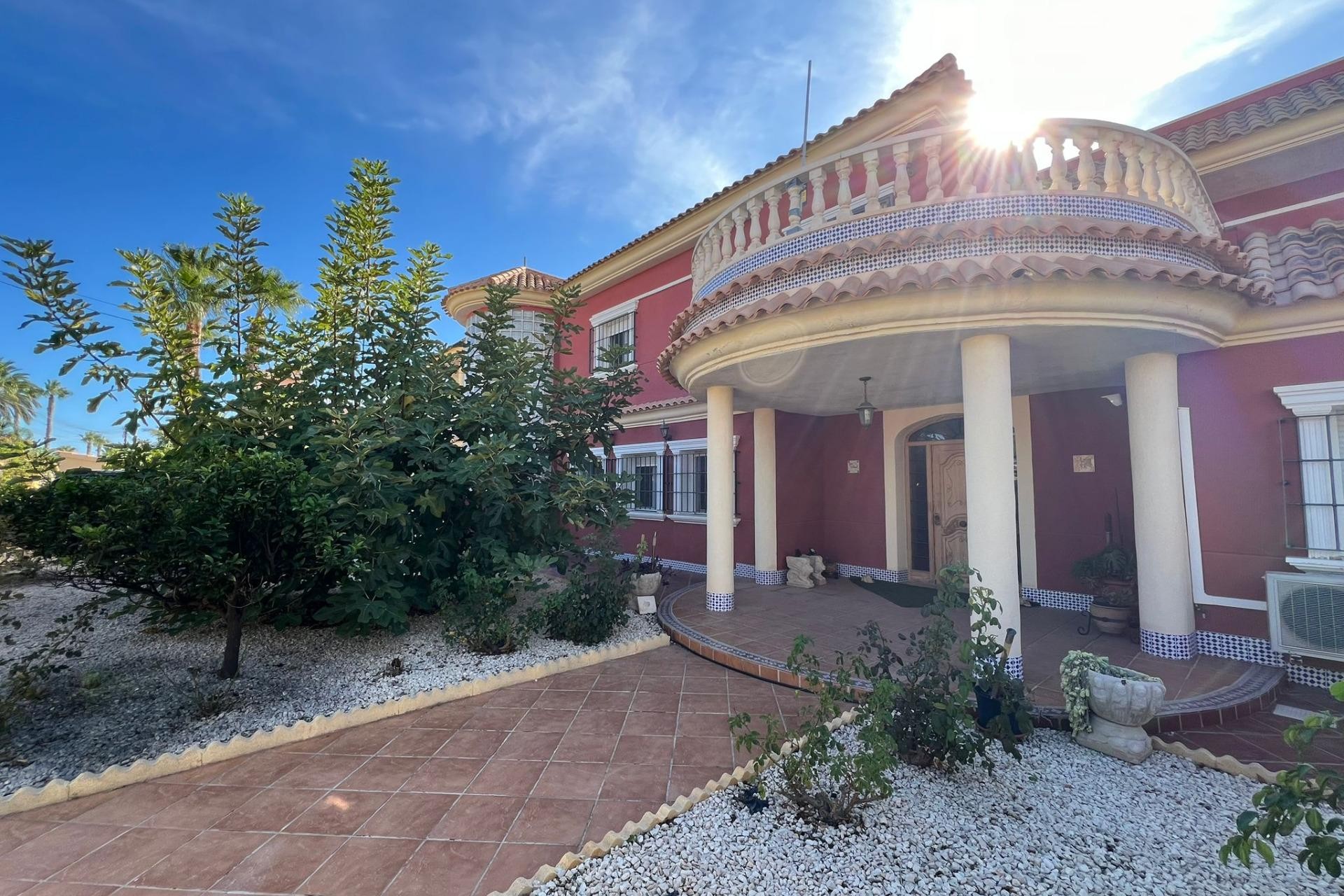 Resale - Villa -
Torrevieja - Torreta Florida