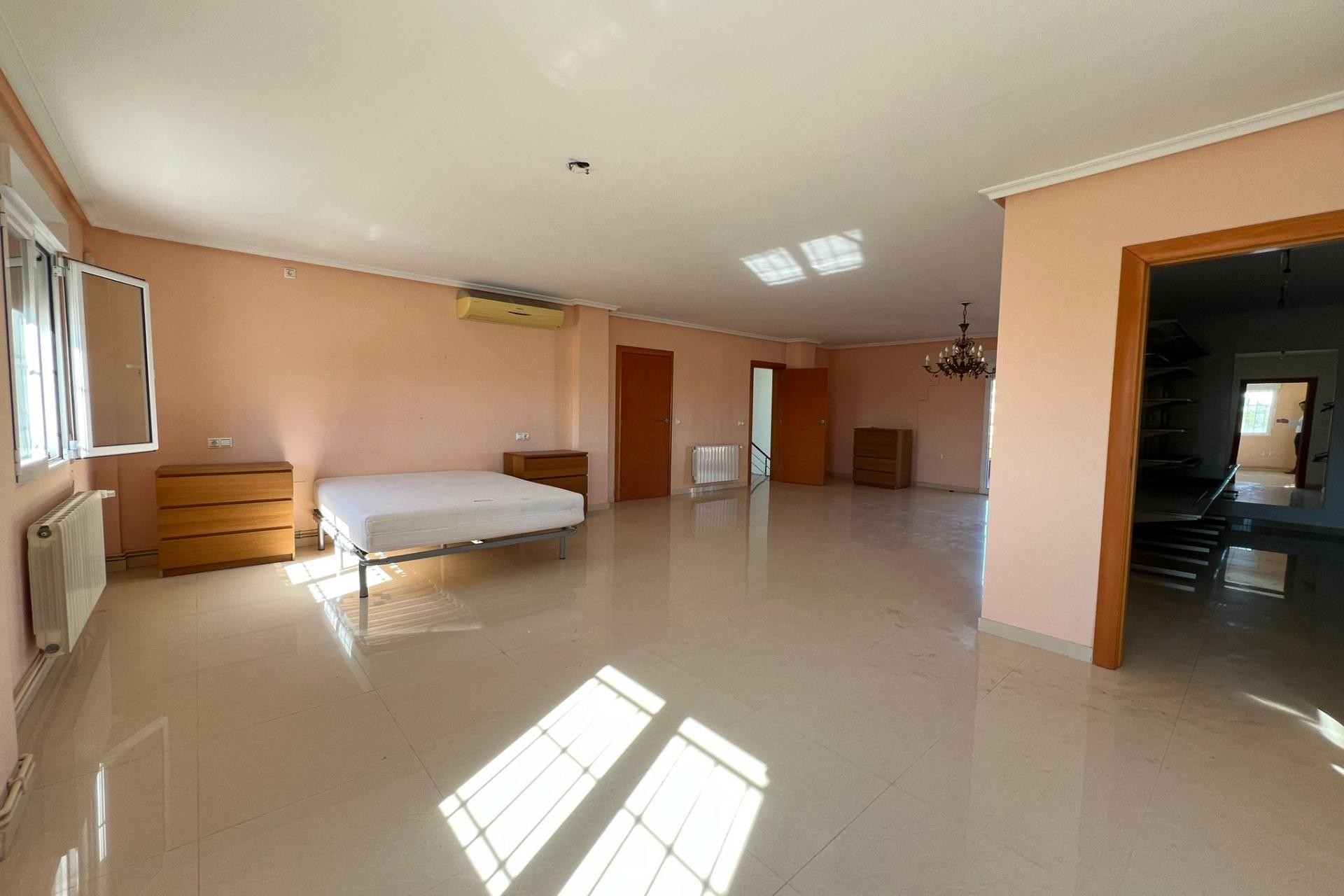 Resale - Villa -
Torrevieja - Torreta Florida