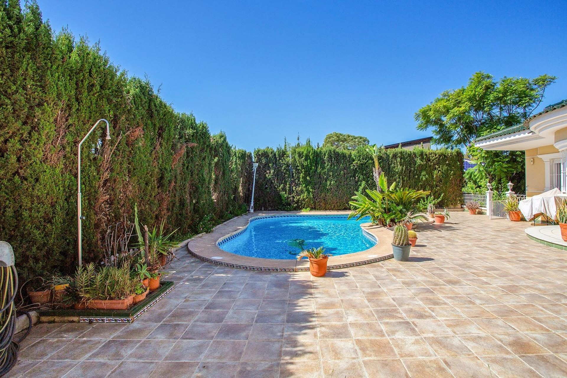 Resale - Villa -
Torrevieja - Torreta Florida