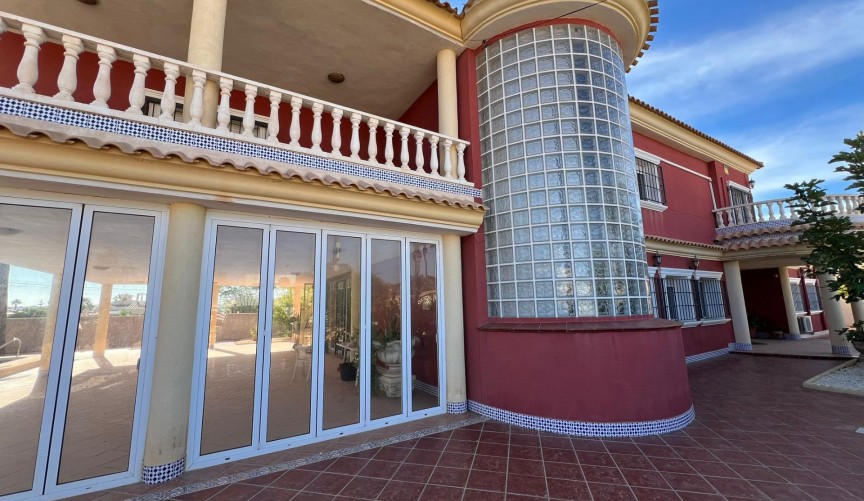 Resale - Villa -
Torrevieja - Torreta Florida