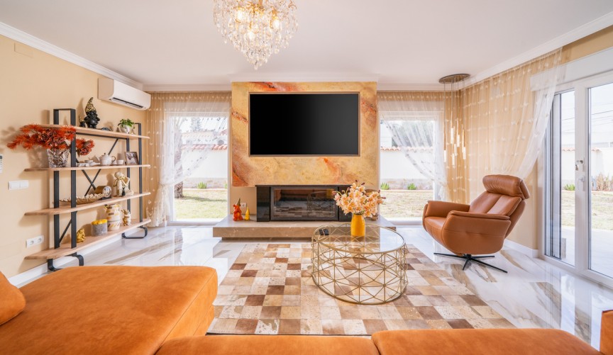 Resale - Villa -
Torrevieja - Torreta