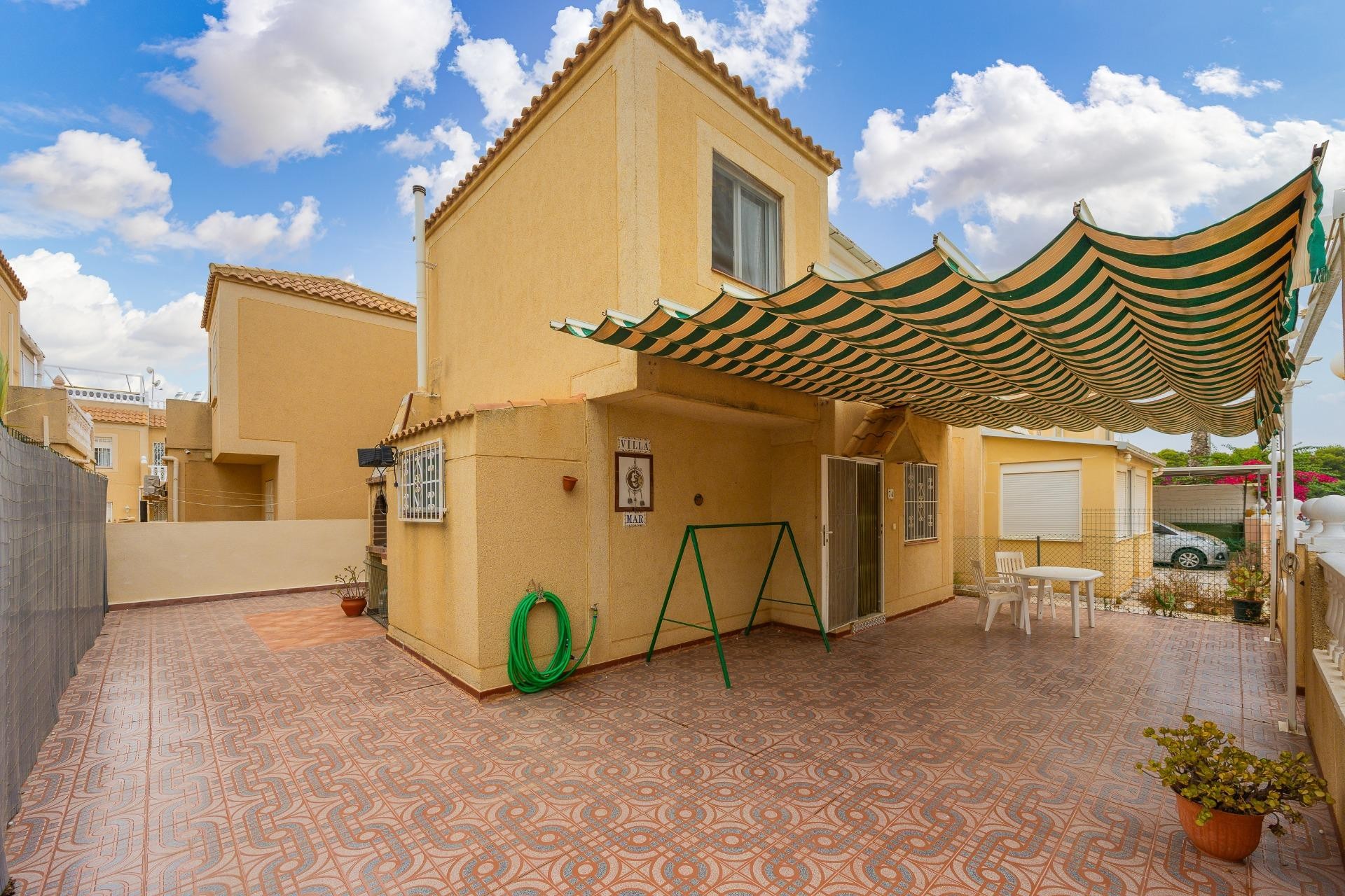 Resale - Villa -
Torrevieja - Torretas