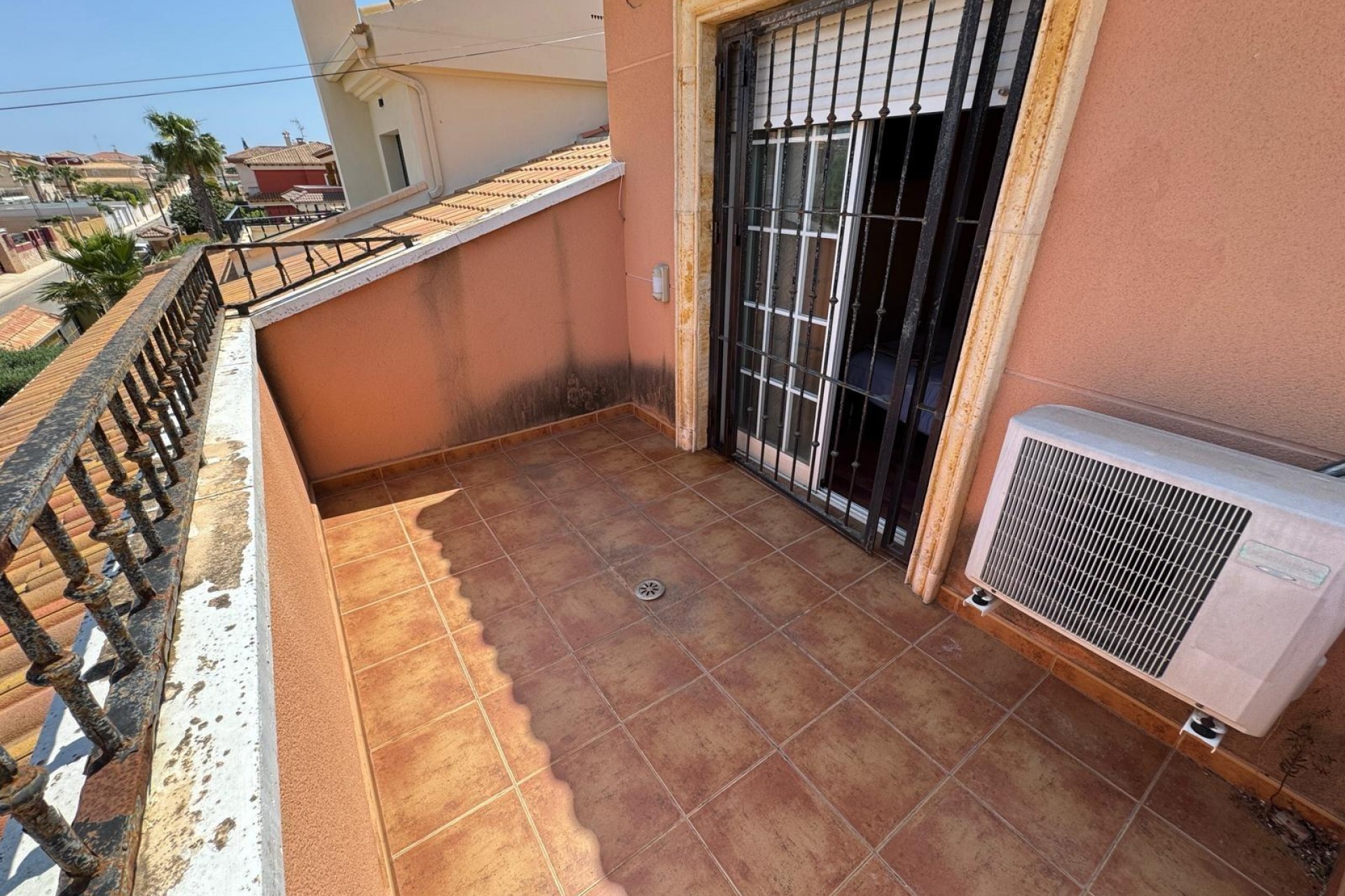 Resale - Villa -
Torrevieja - Zona Los Frutales