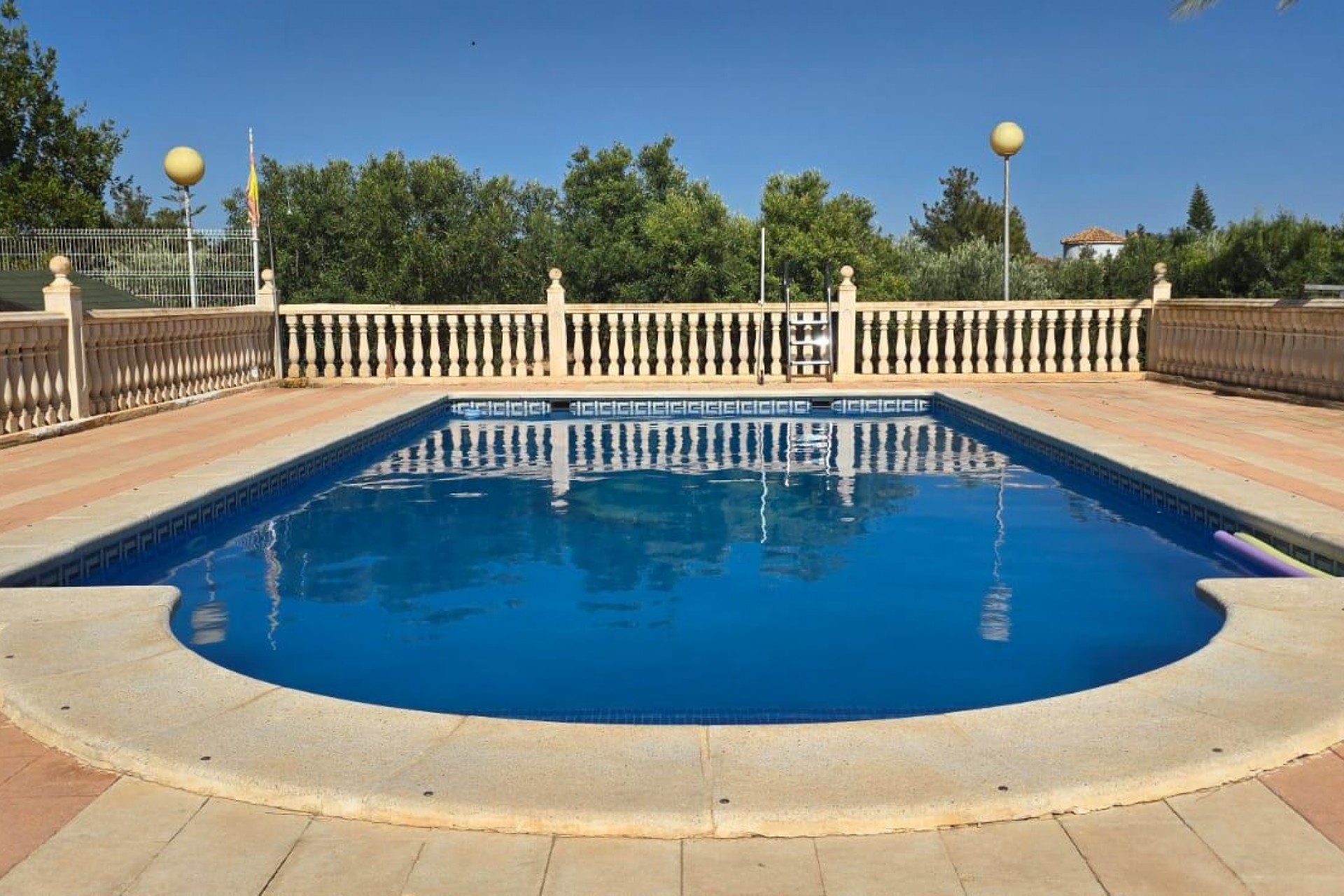 Resale - Villa -
Valle Del Sol - Inland