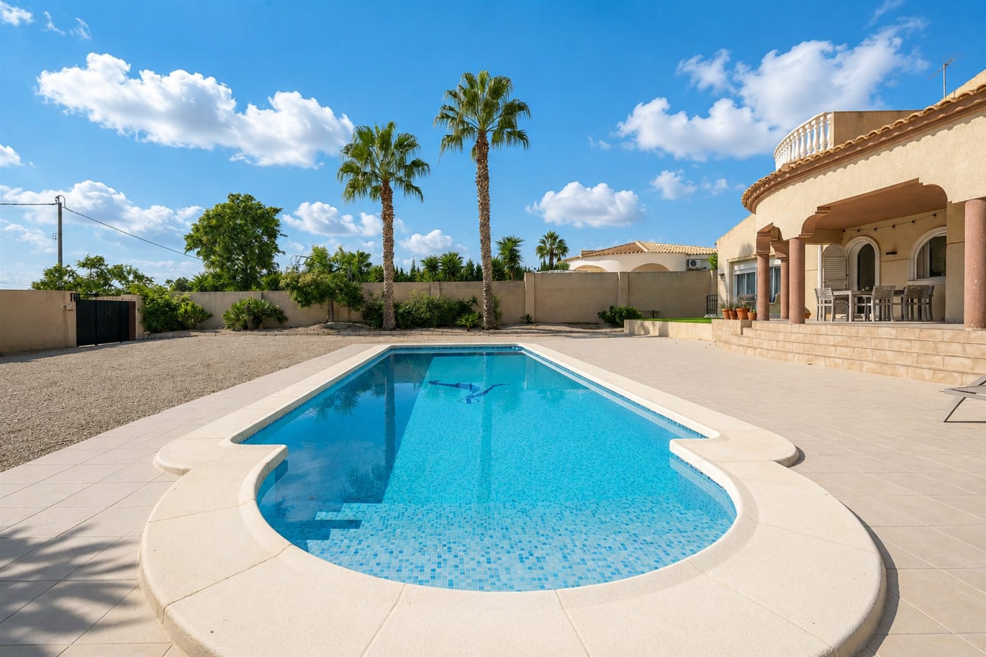 Resale - Villa -
Valle Del Sol - Inland