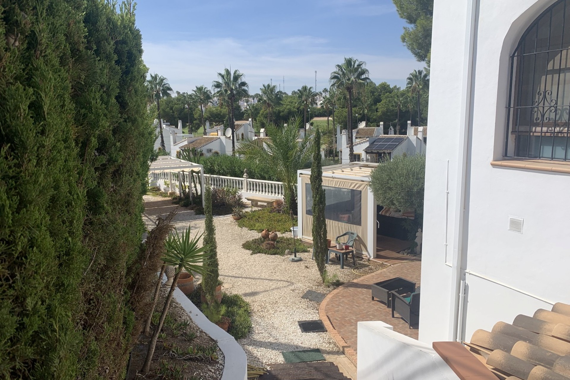 Resale - Villa -
Villamartin - Costa Blanca