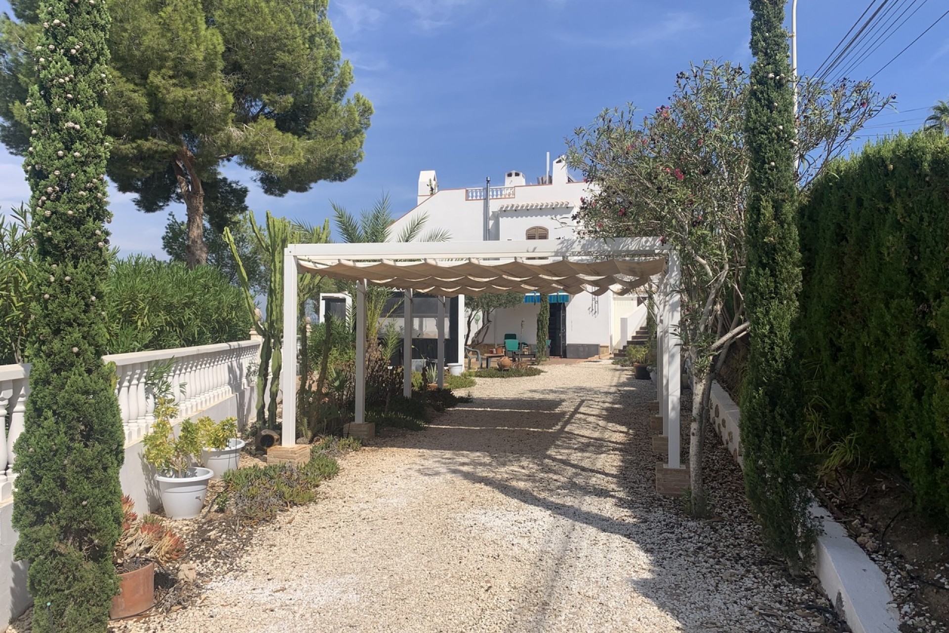 Resale - Villa -
Villamartin - Costa Blanca