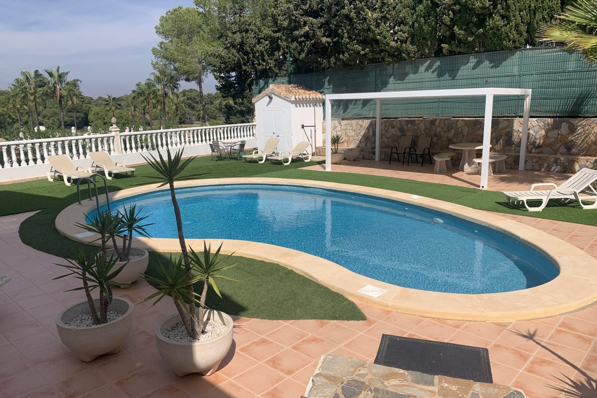 Resale - Villa -
Villamartin - Costa Blanca