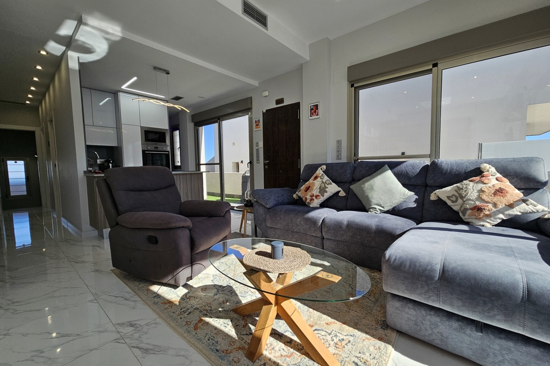 Resale - Villa -
Villamartin - Costa Blanca