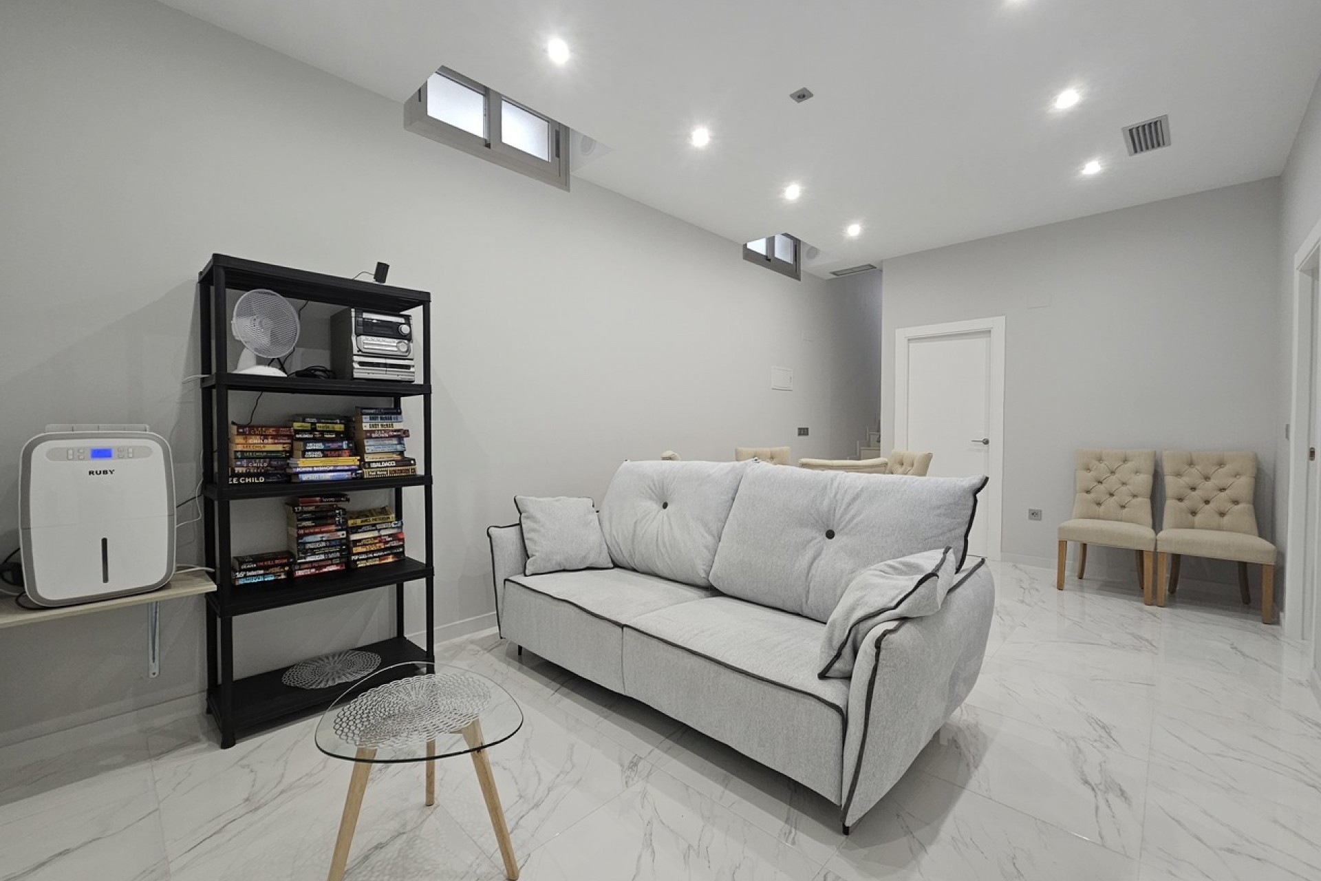 Resale - Villa -
Villamartin - Costa Blanca