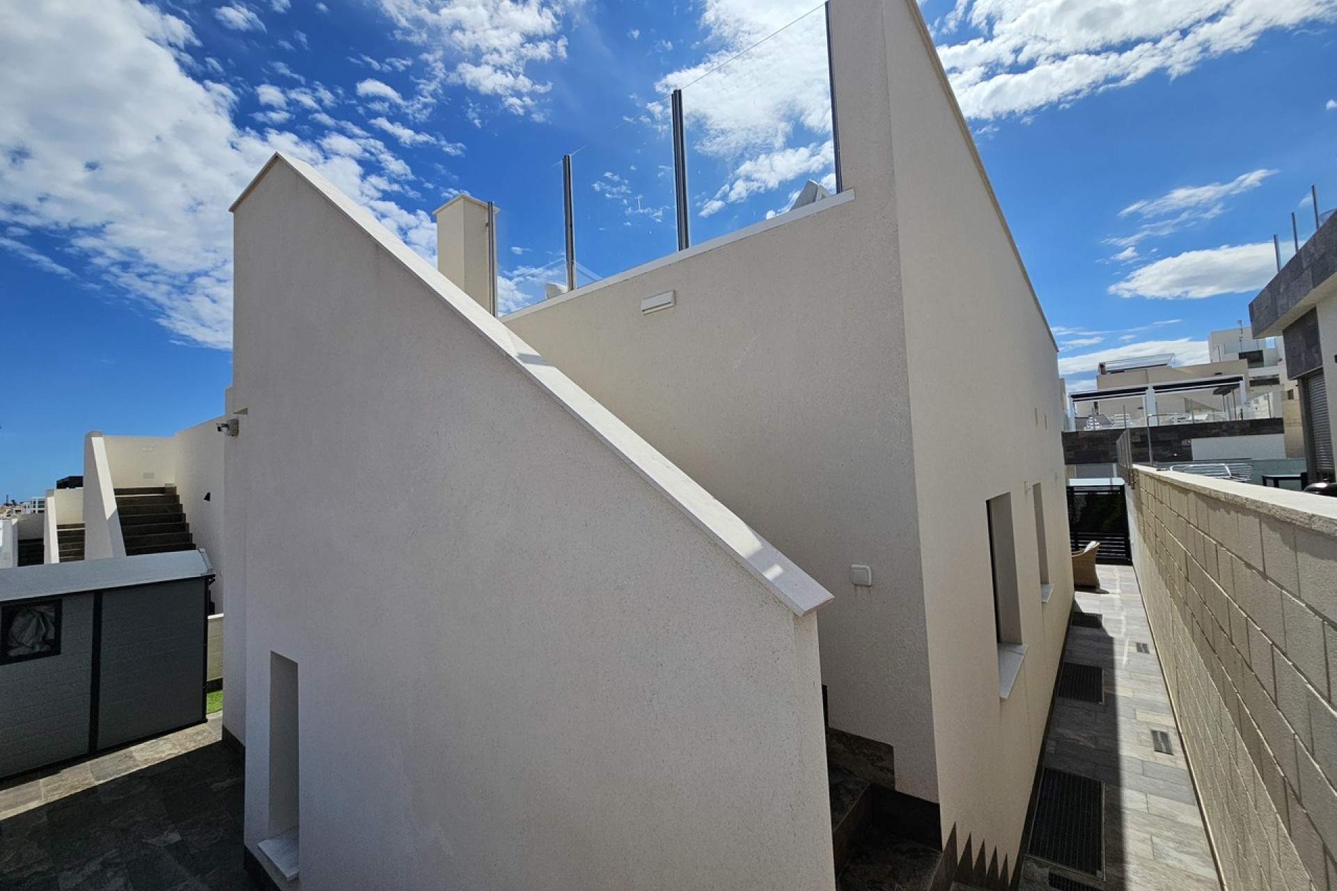 Resale - Villa -
Villamartin - Costa Blanca