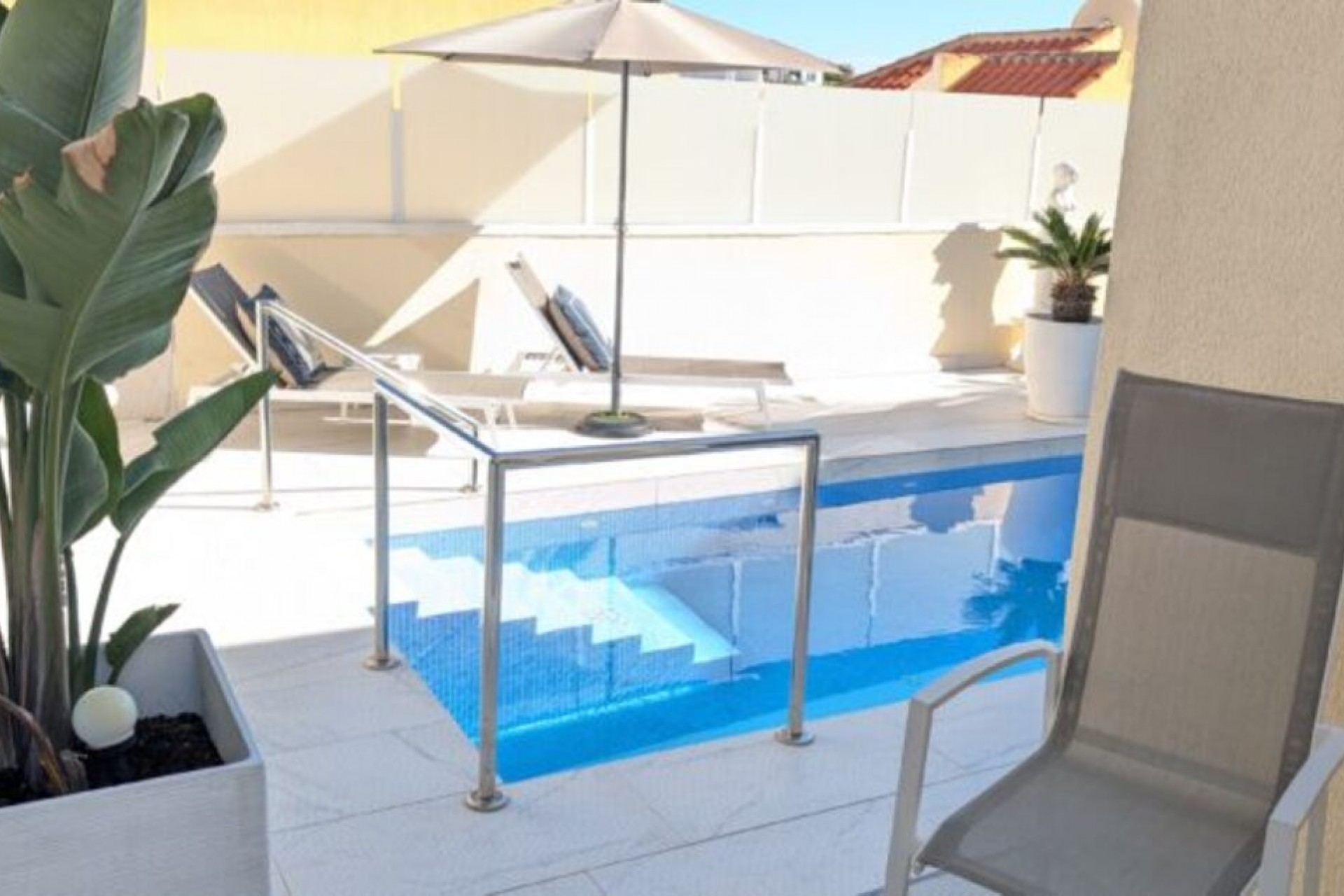 Resale - Villa -
Villamartin - Costa Blanca