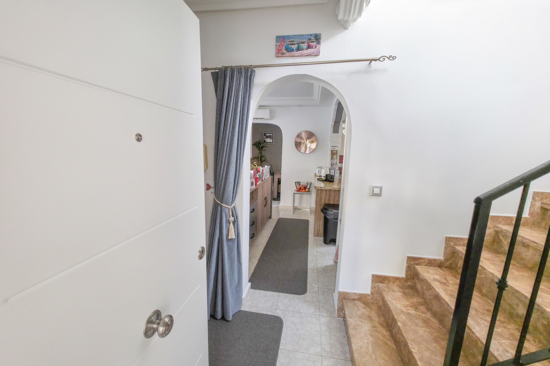 Resale - Villa -
Villamartin - Costa Blanca