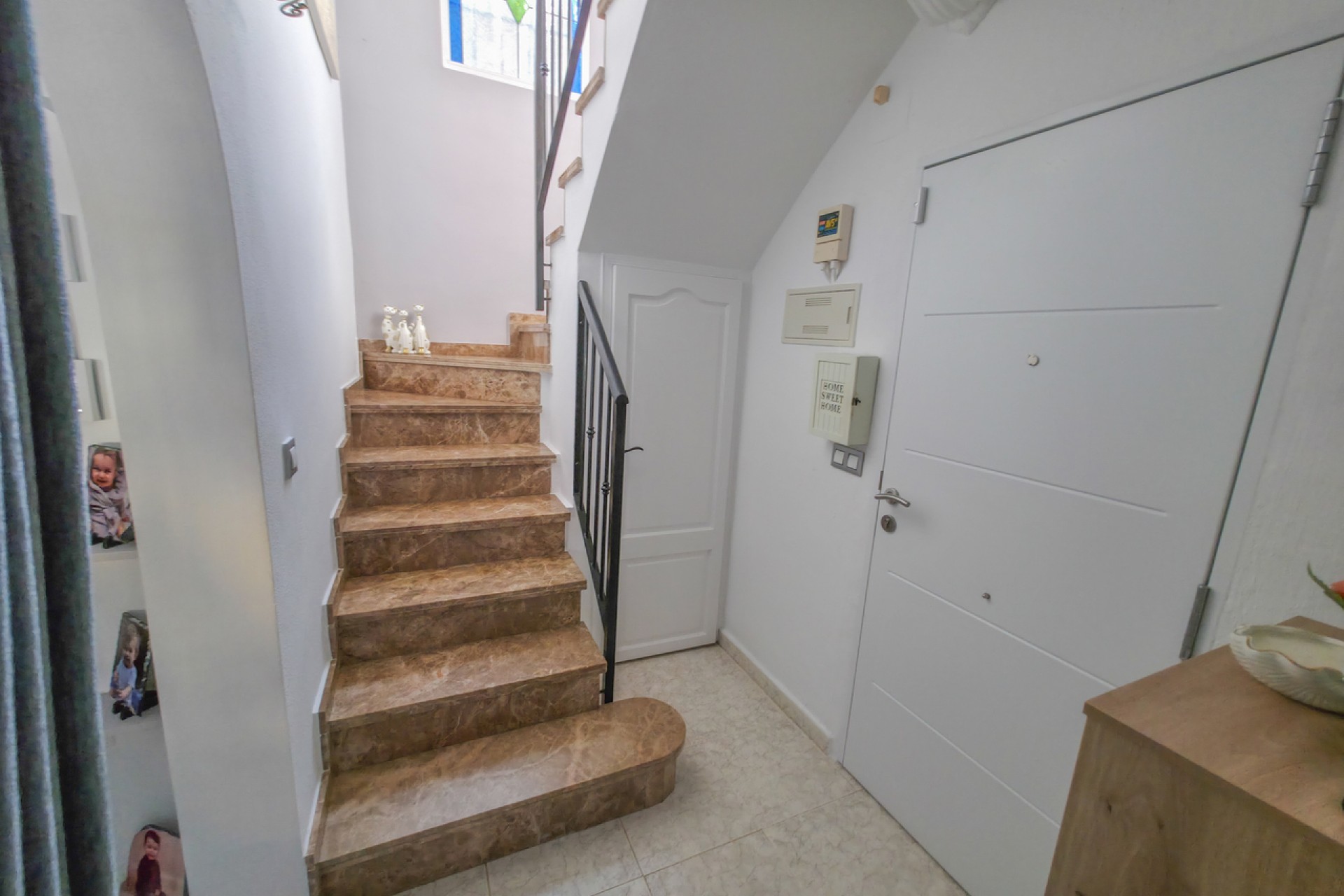 Resale - Villa -
Villamartin - Costa Blanca