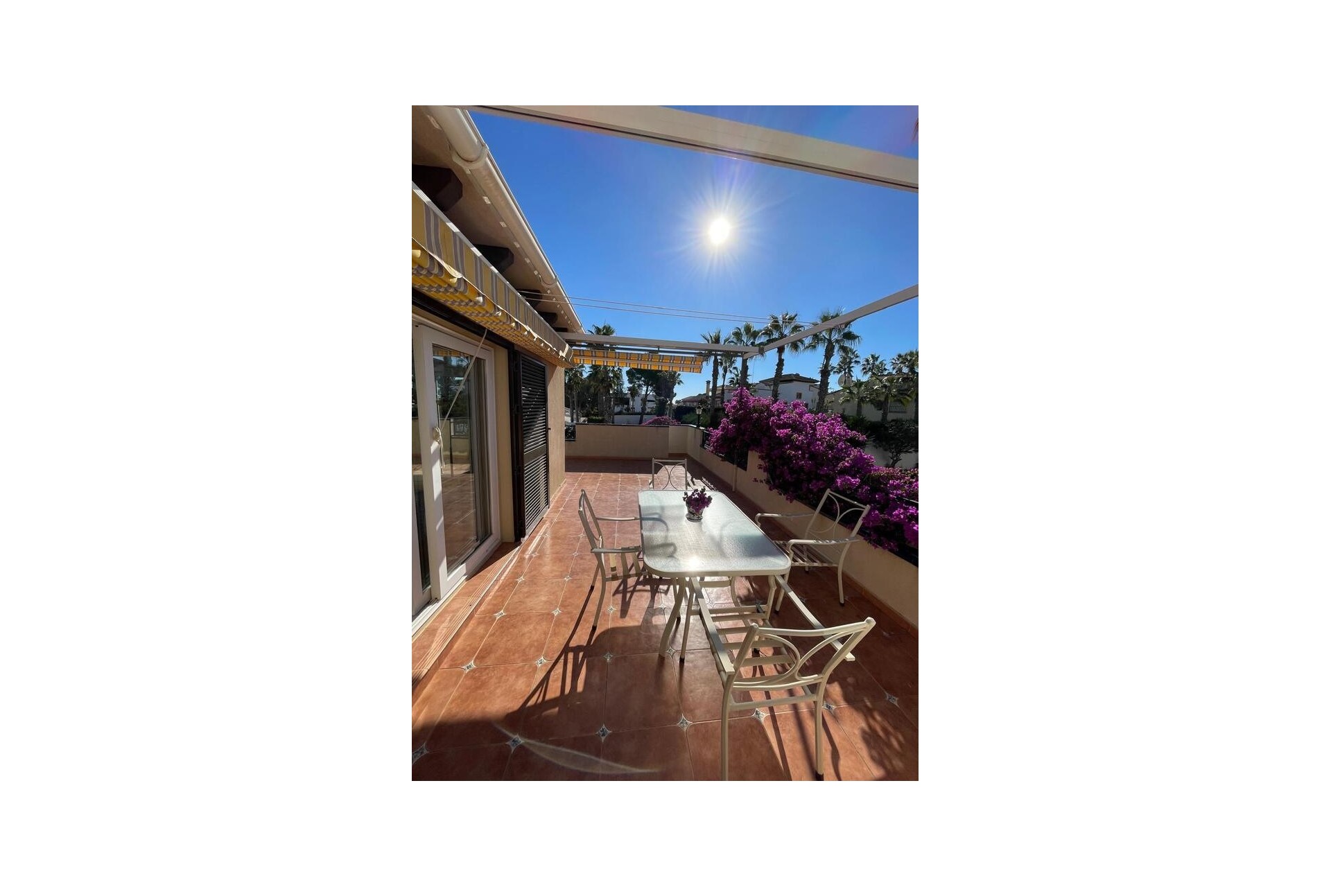 Resale - Villa -
Villamartin - Costa Blanca