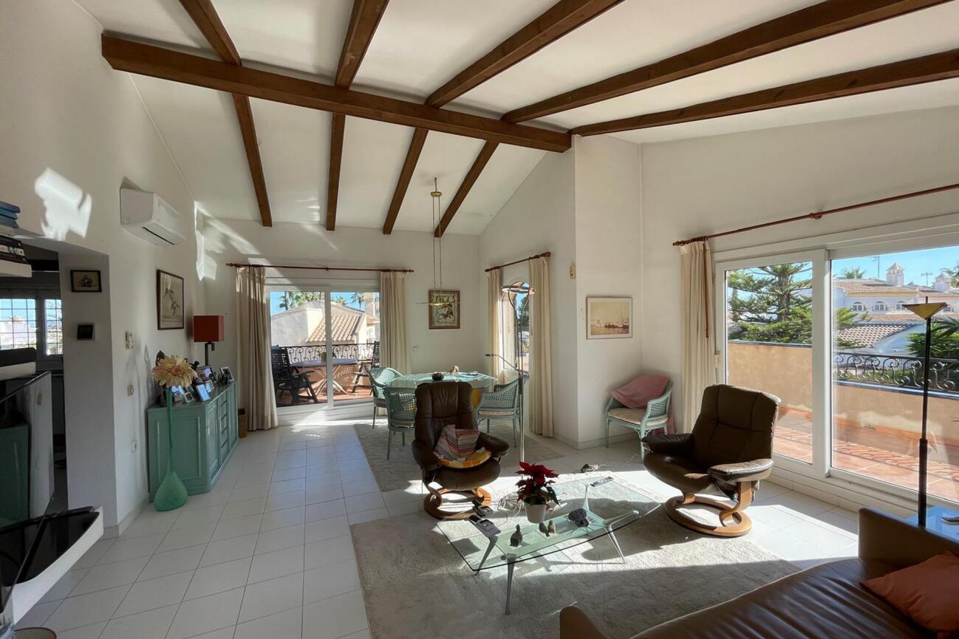 Resale - Villa -
Villamartin - Costa Blanca