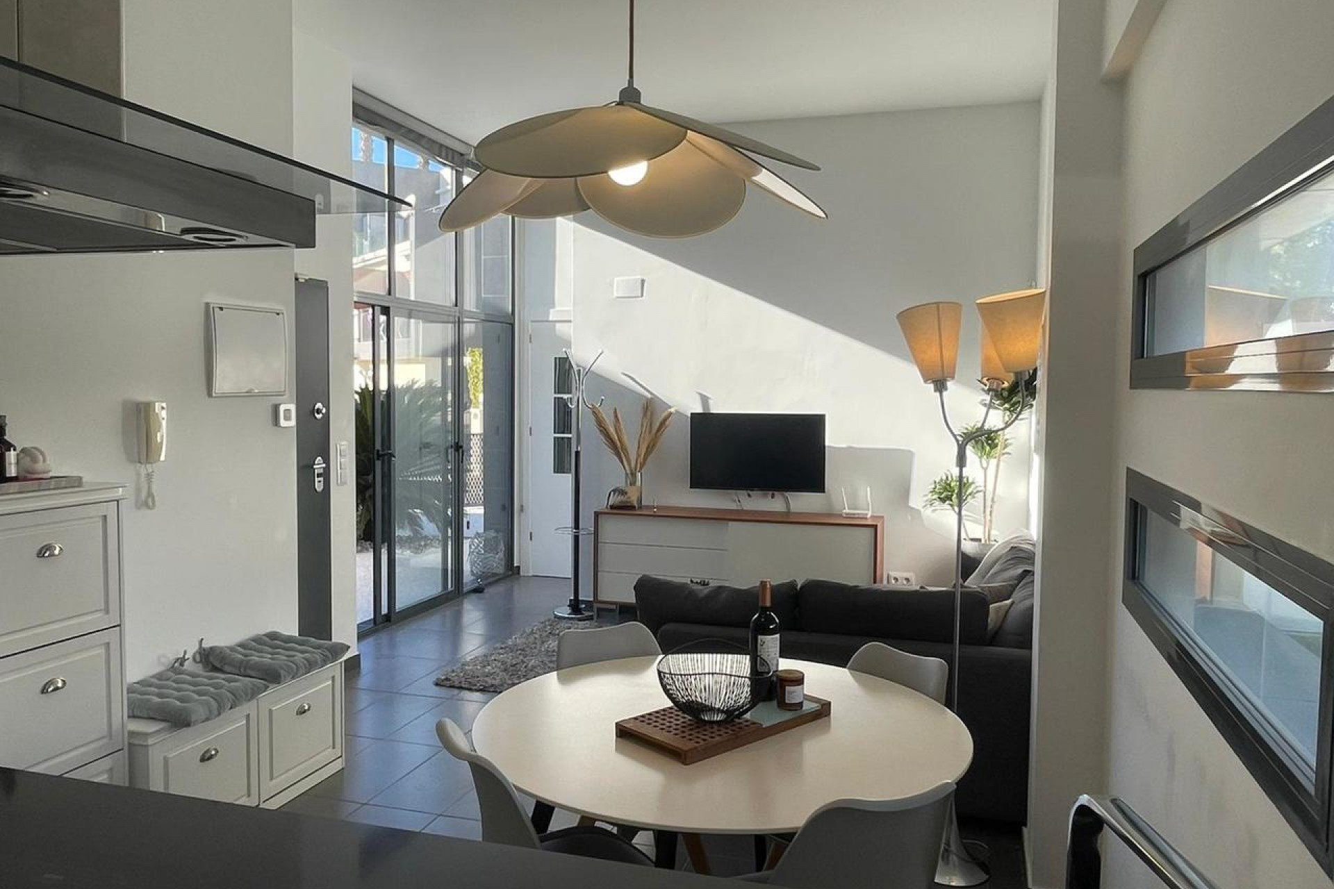 Resale - Villa -
Villamartin - Costa Blanca