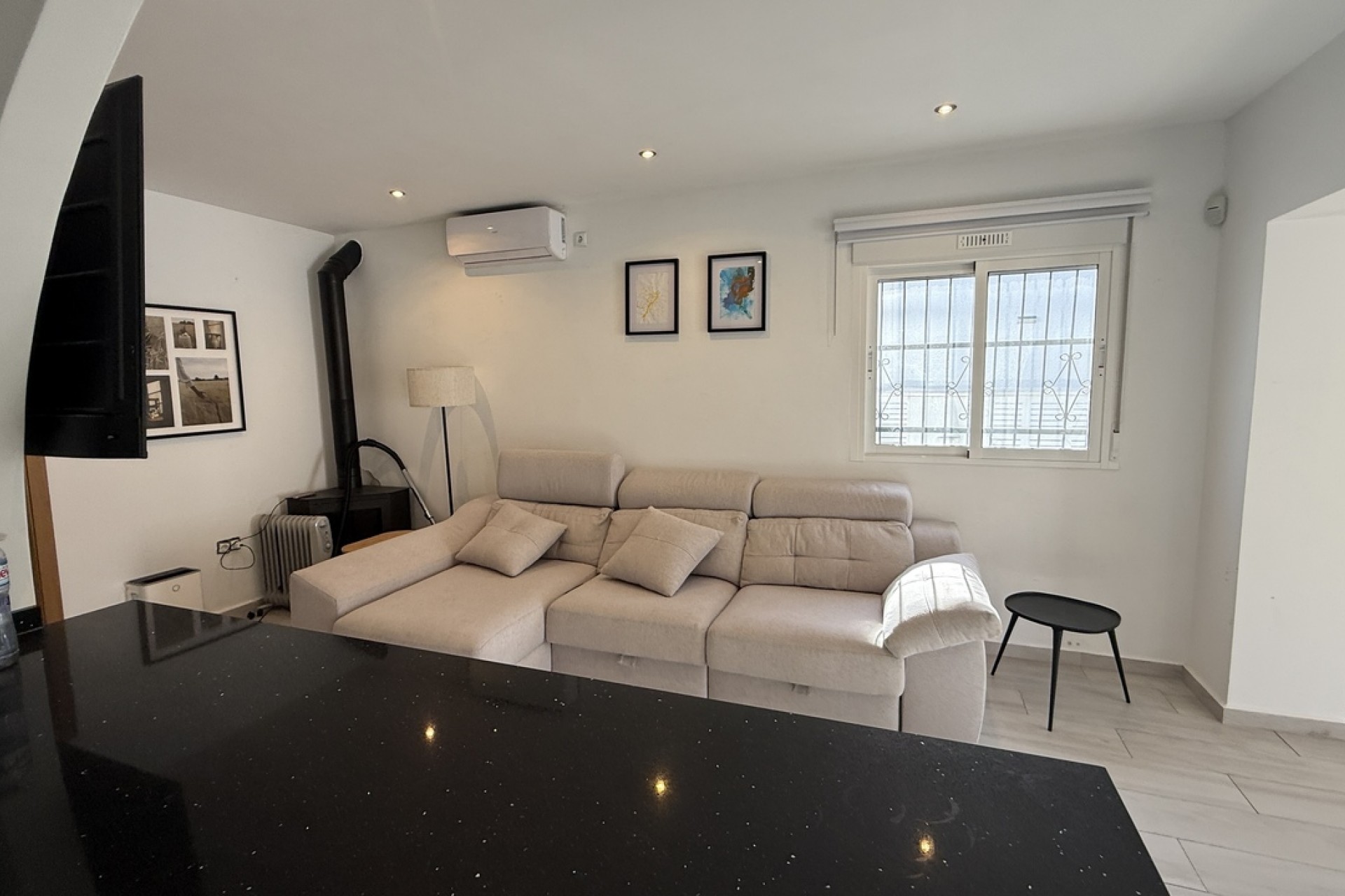 Resale - Villa -
Villamartin - Costa Blanca