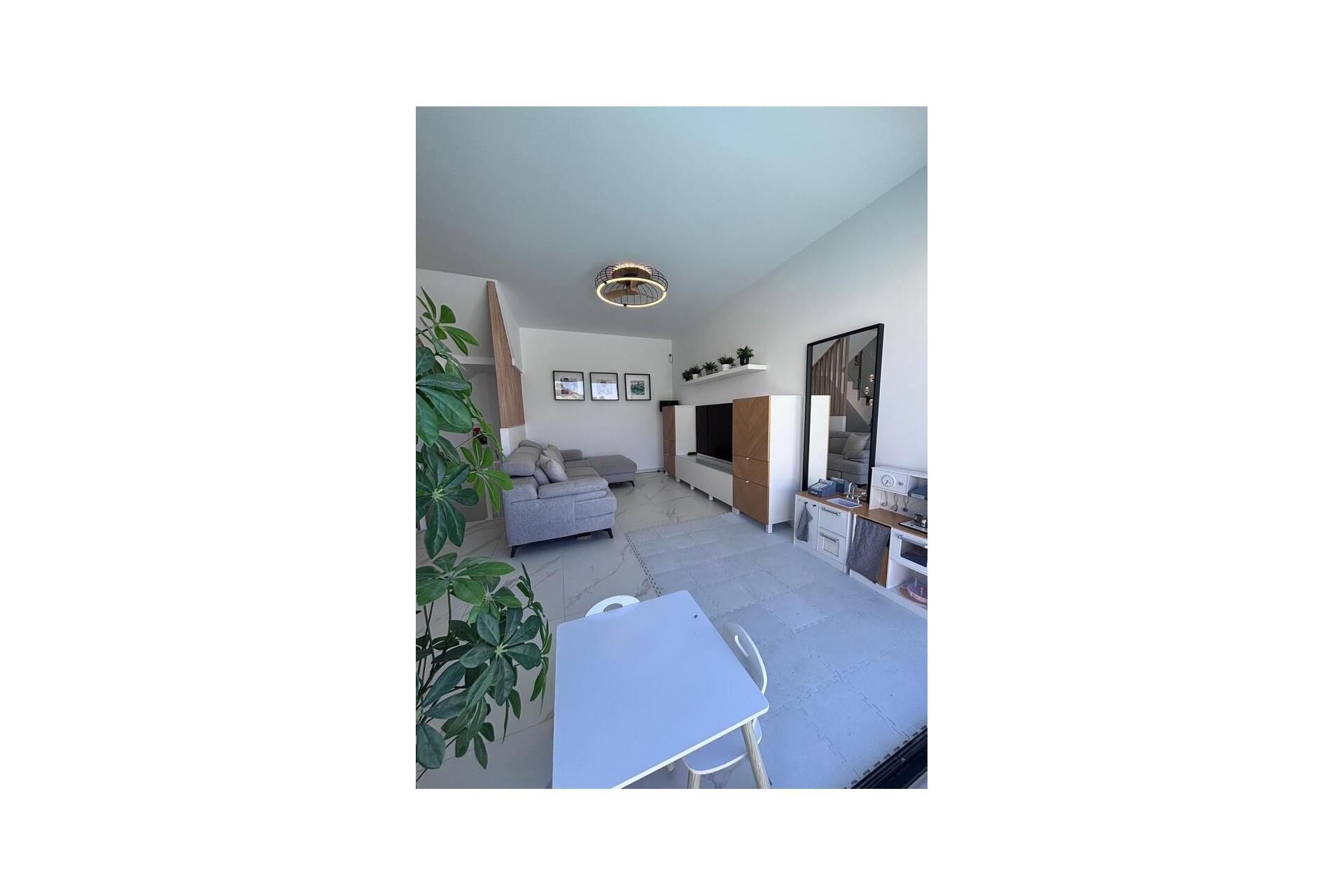 Resale - Villa -
Villamartin - Costa Blanca