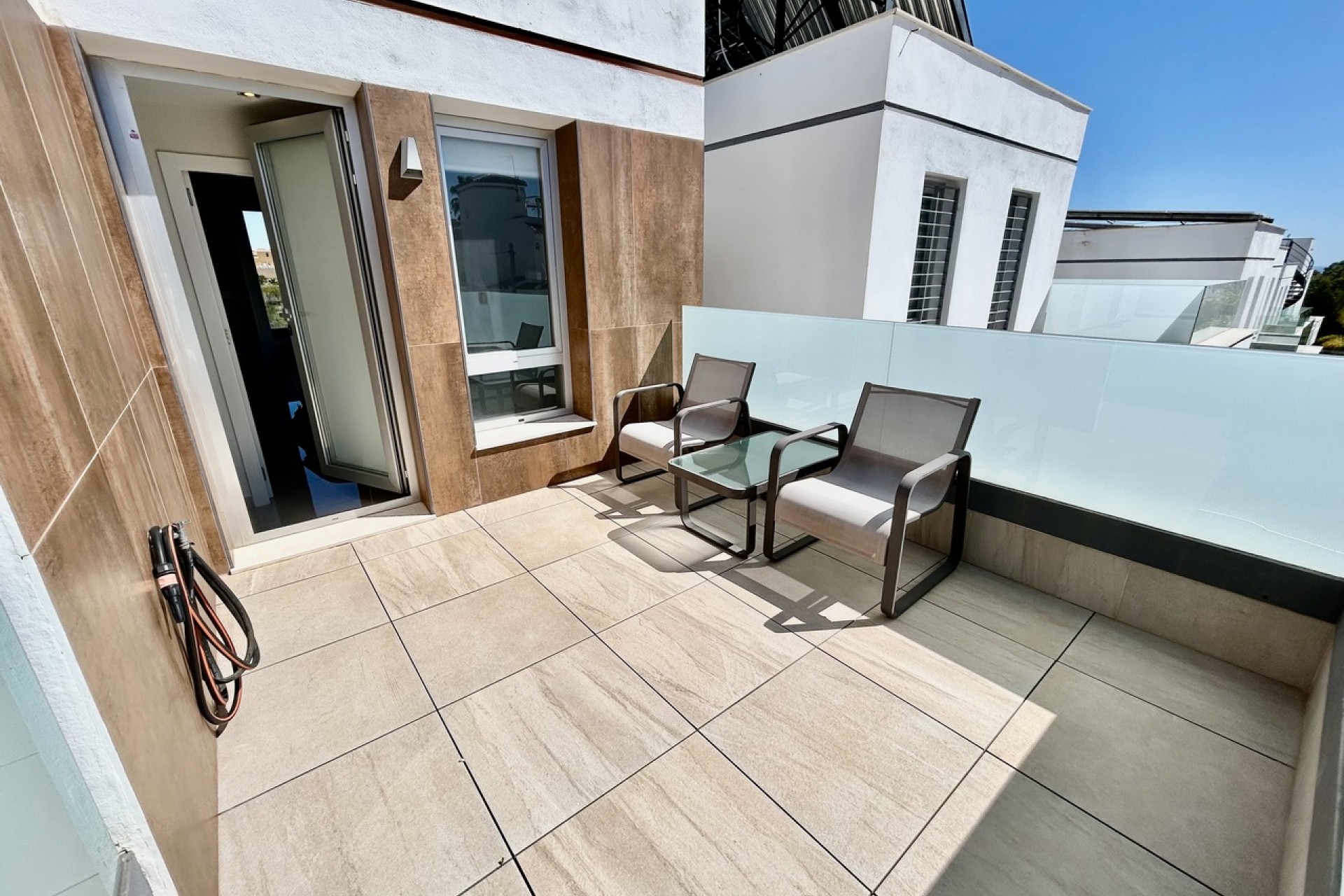 Resale - Villa -
Villamartin - Costa Blanca