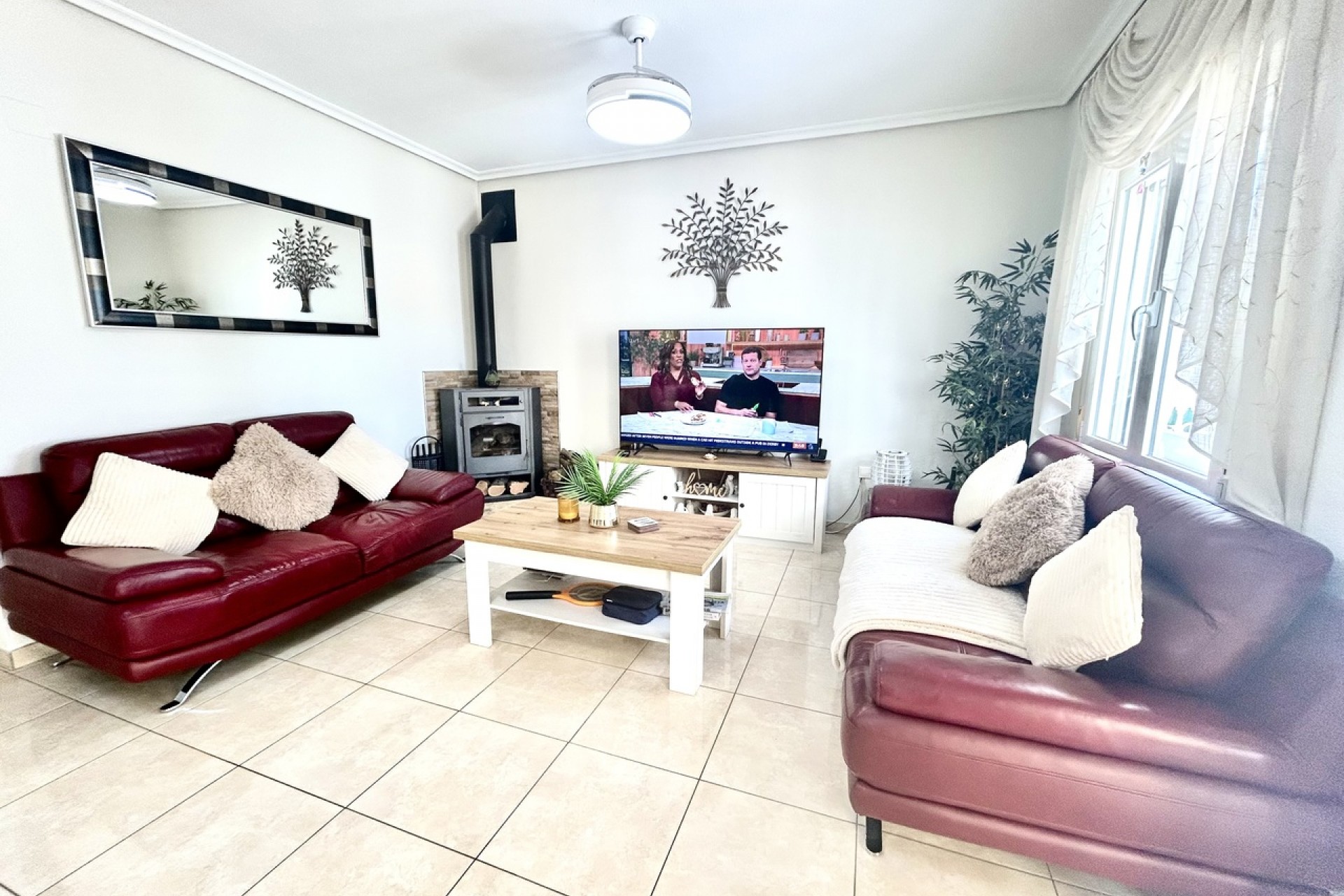 Resale - Villa -
Villamartin - Costa Blanca