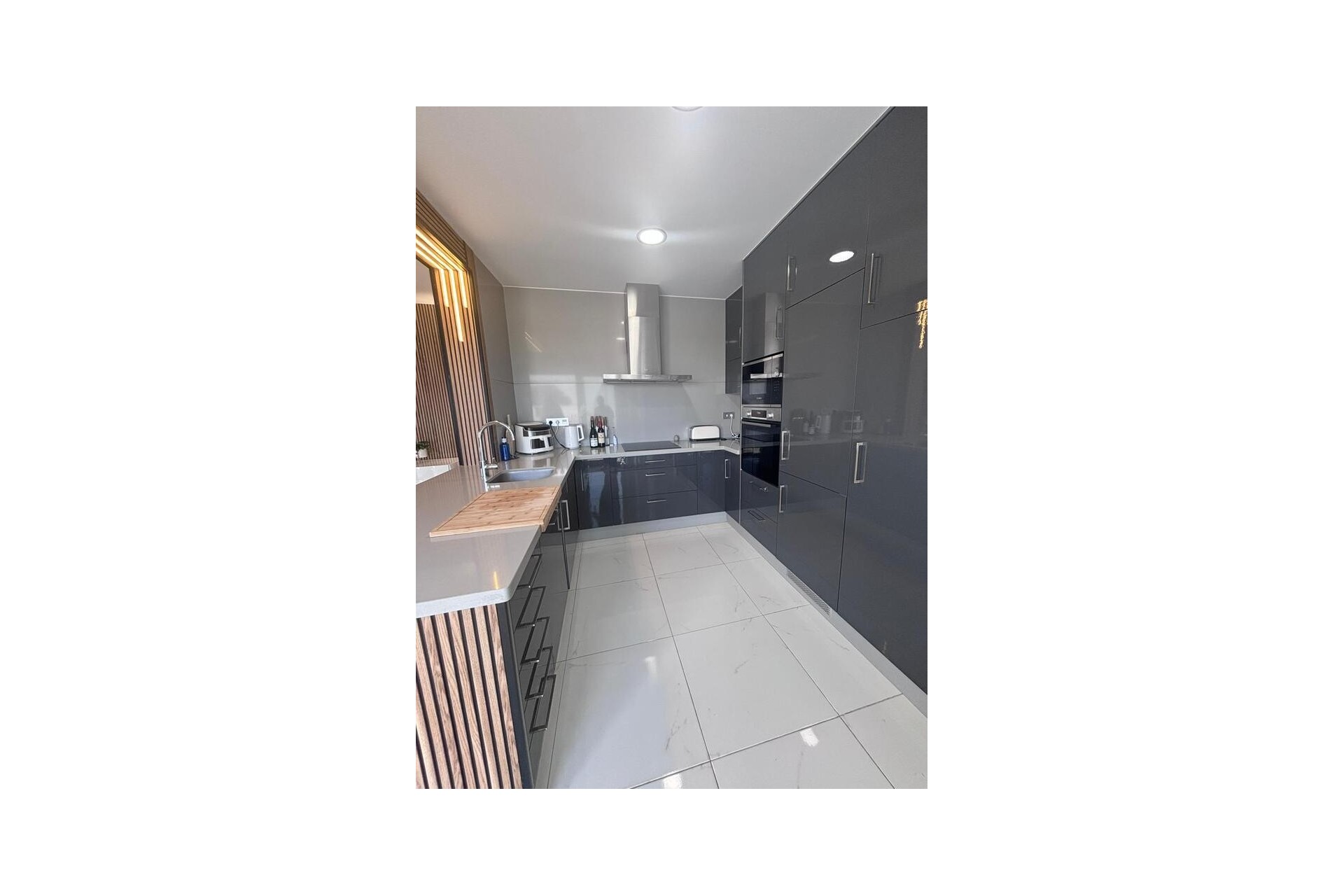 Resale - Villa -
Villamartin - Costa Blanca