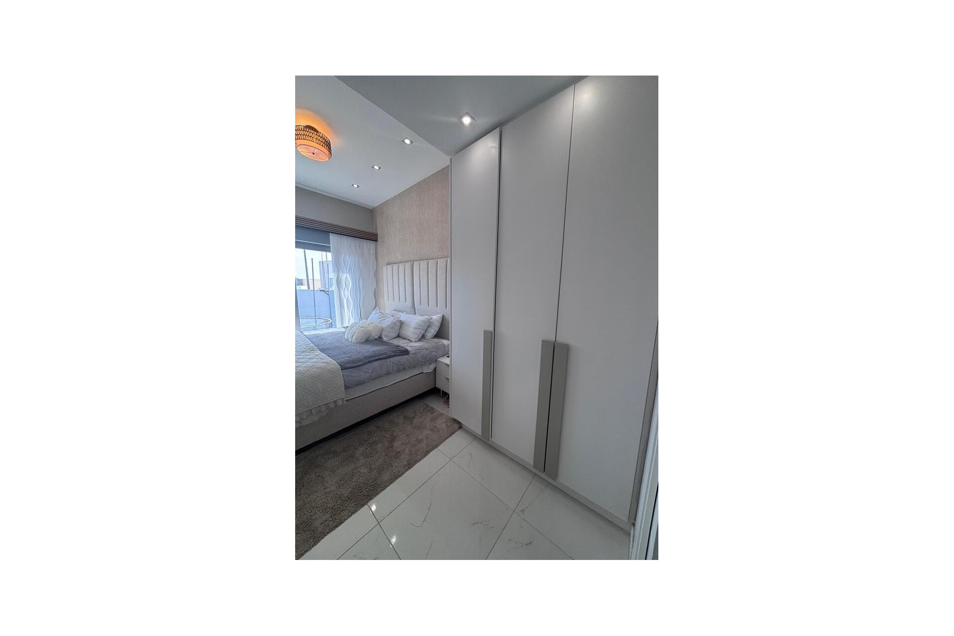 Resale - Villa -
Villamartin - Costa Blanca
