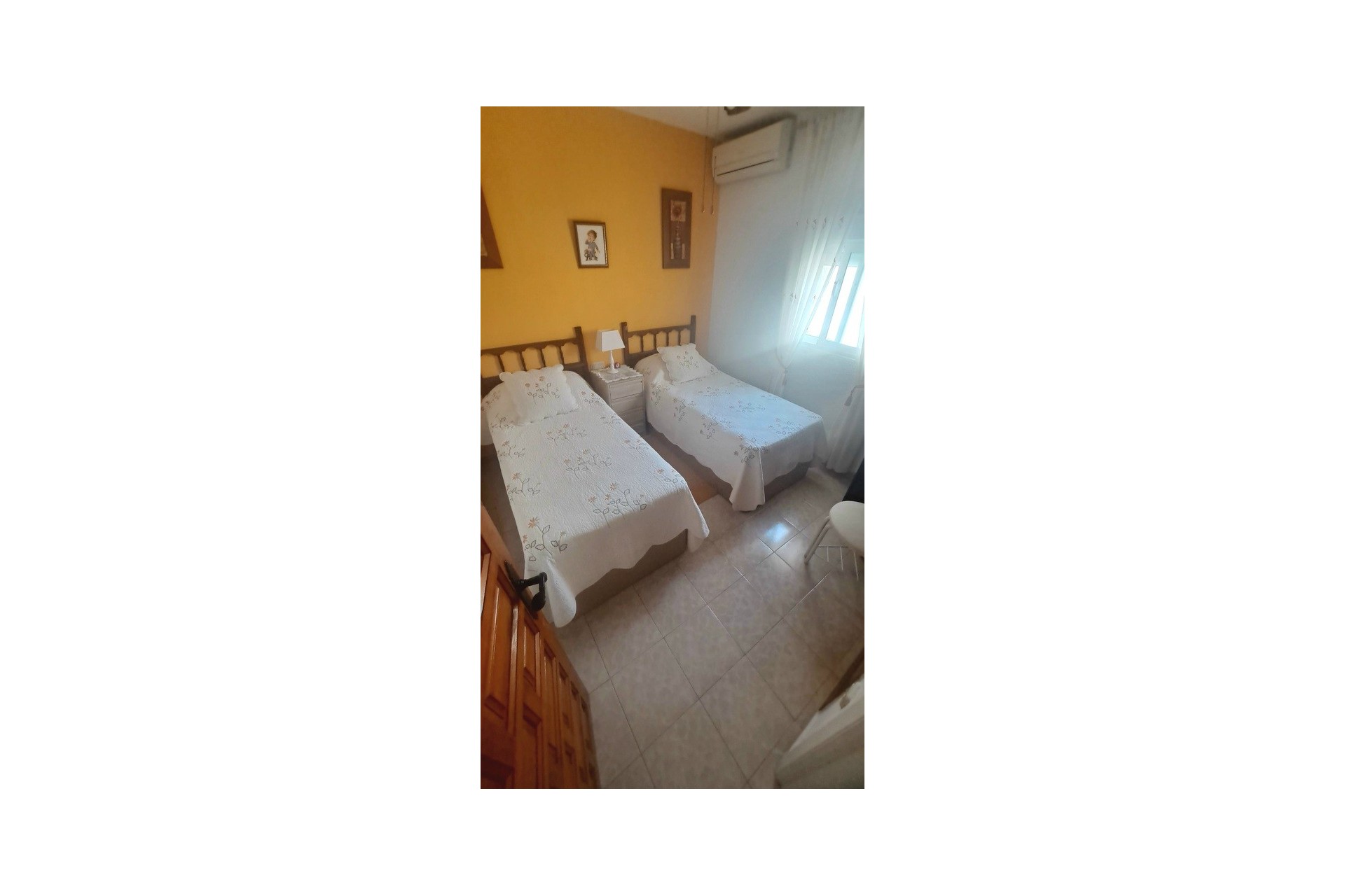 Resale - Villa -
Villamartin - Costa Blanca