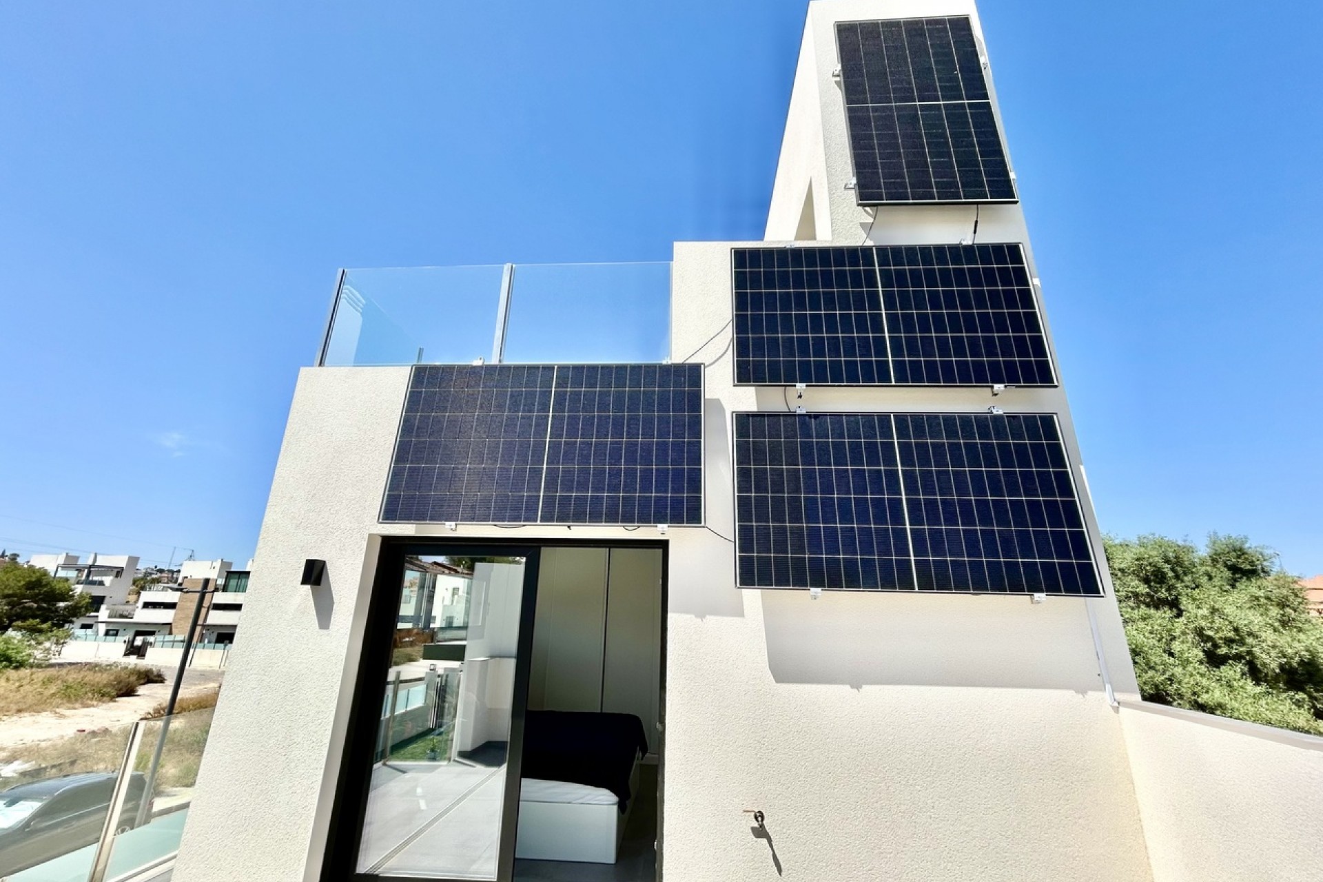 Resale - Villa -
Villamartin - Costa Blanca
