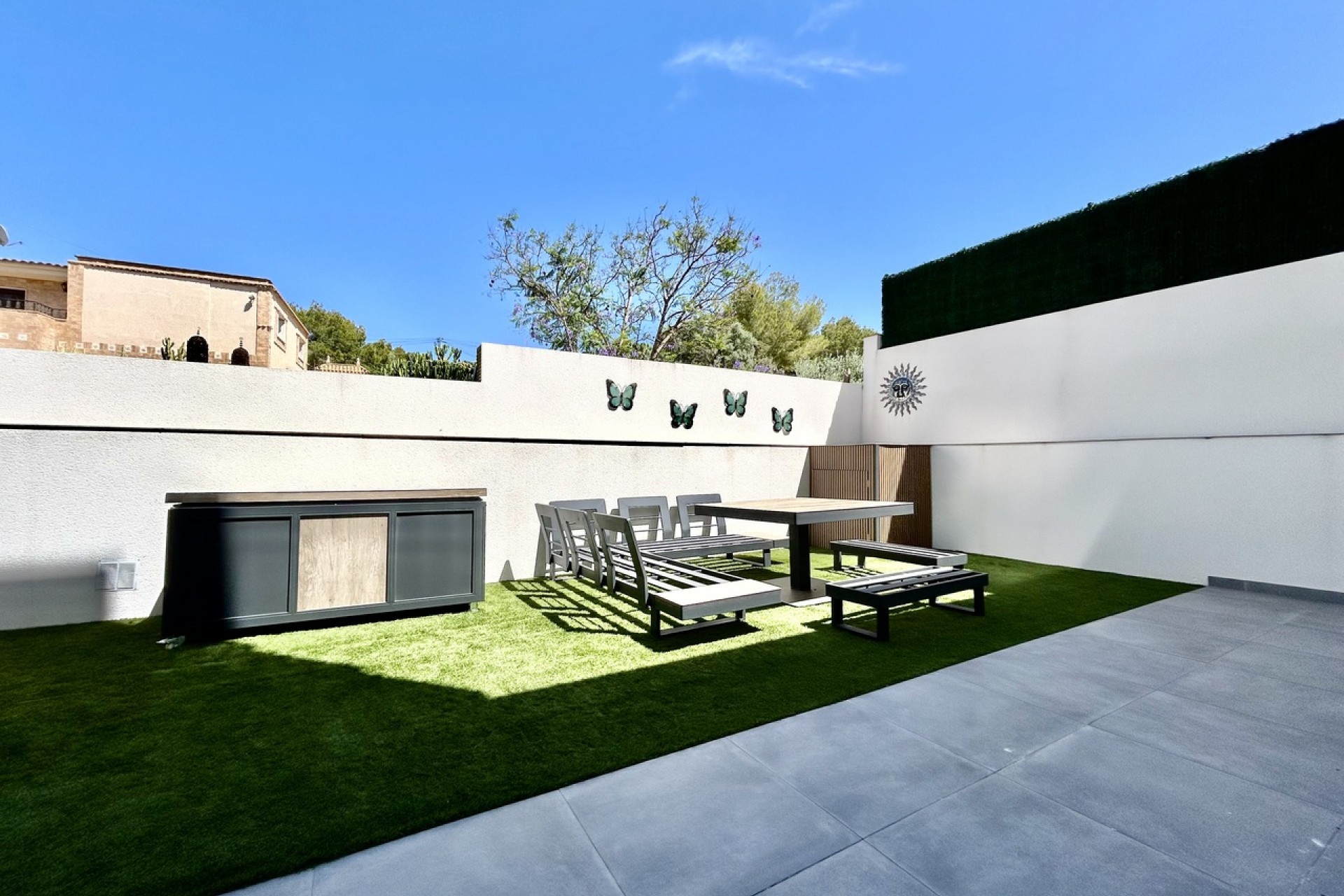 Resale - Villa -
Villamartin - Costa Blanca