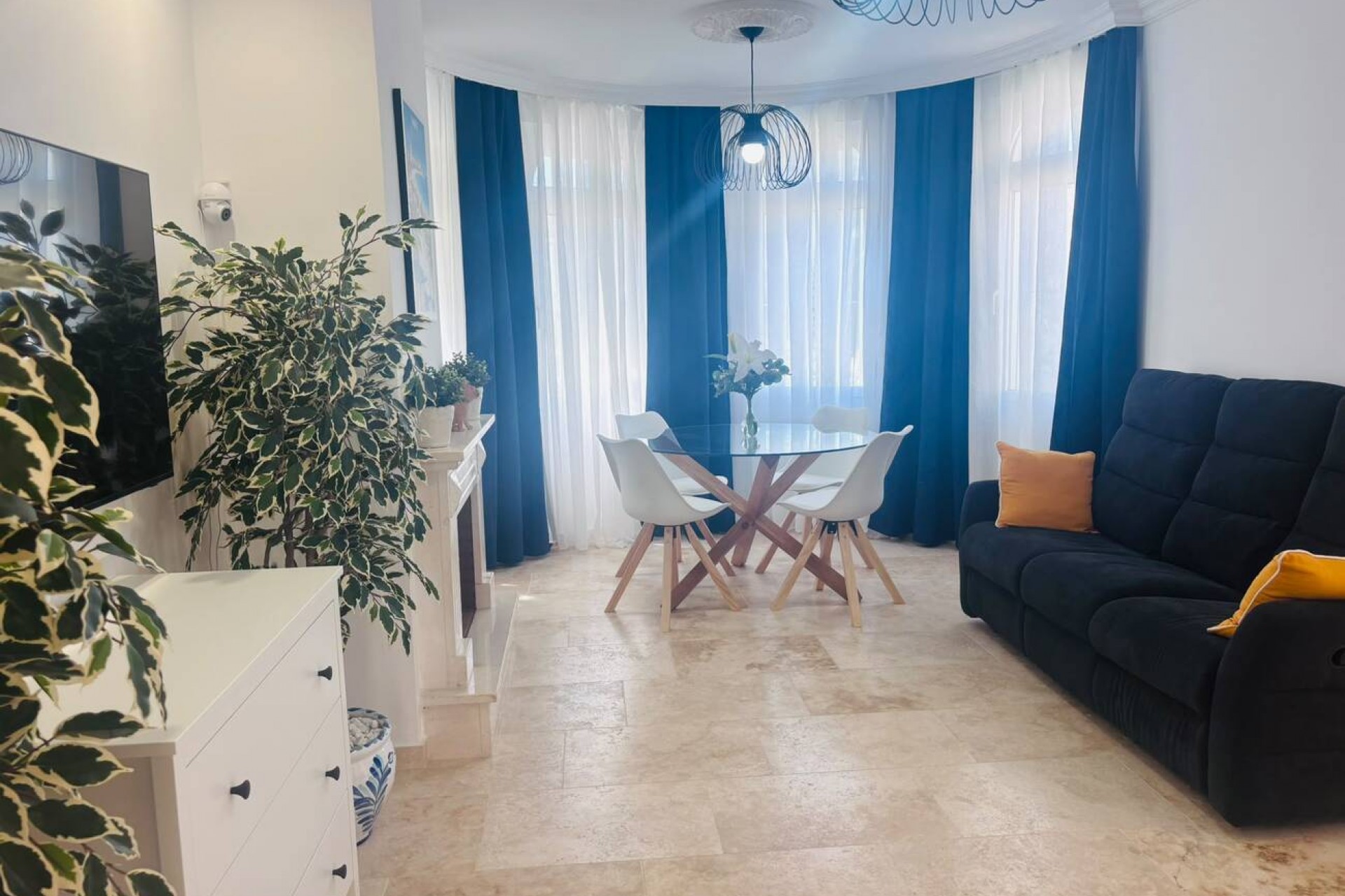 Resale - Villa -
Villamartin - Costa Blanca