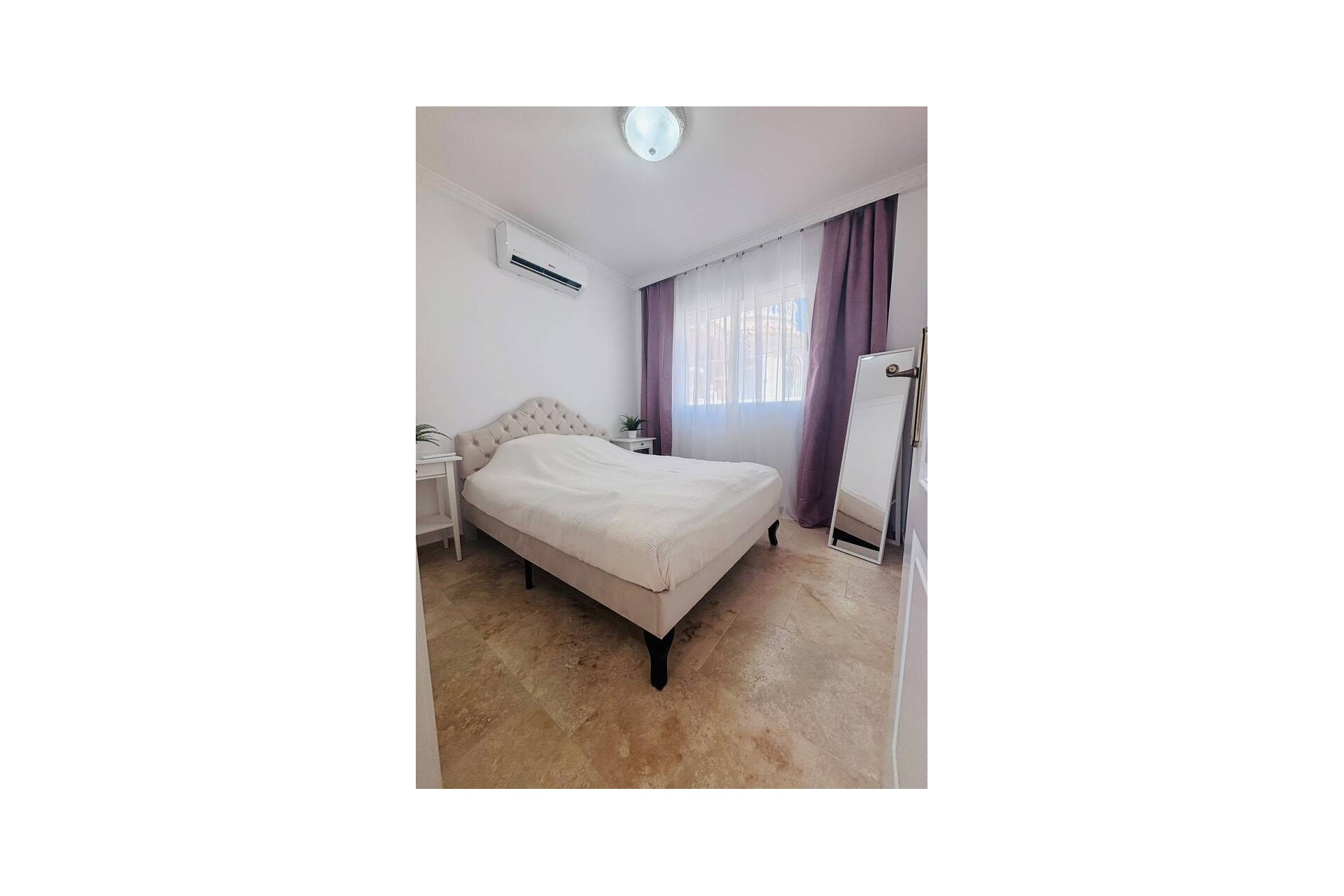 Resale - Villa -
Villamartin - Costa Blanca