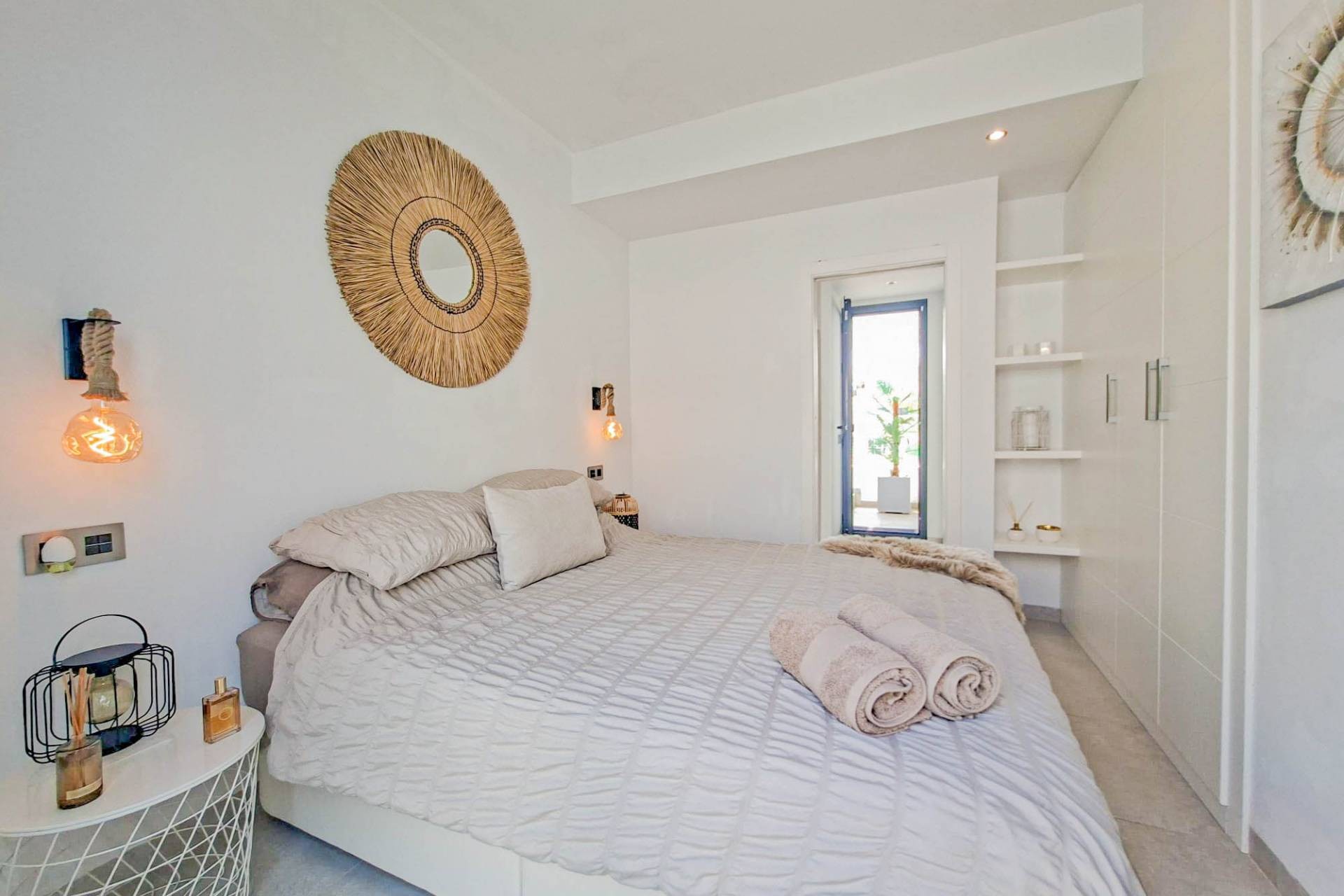 Resale - Villa -
Villamartin - Costa Blanca