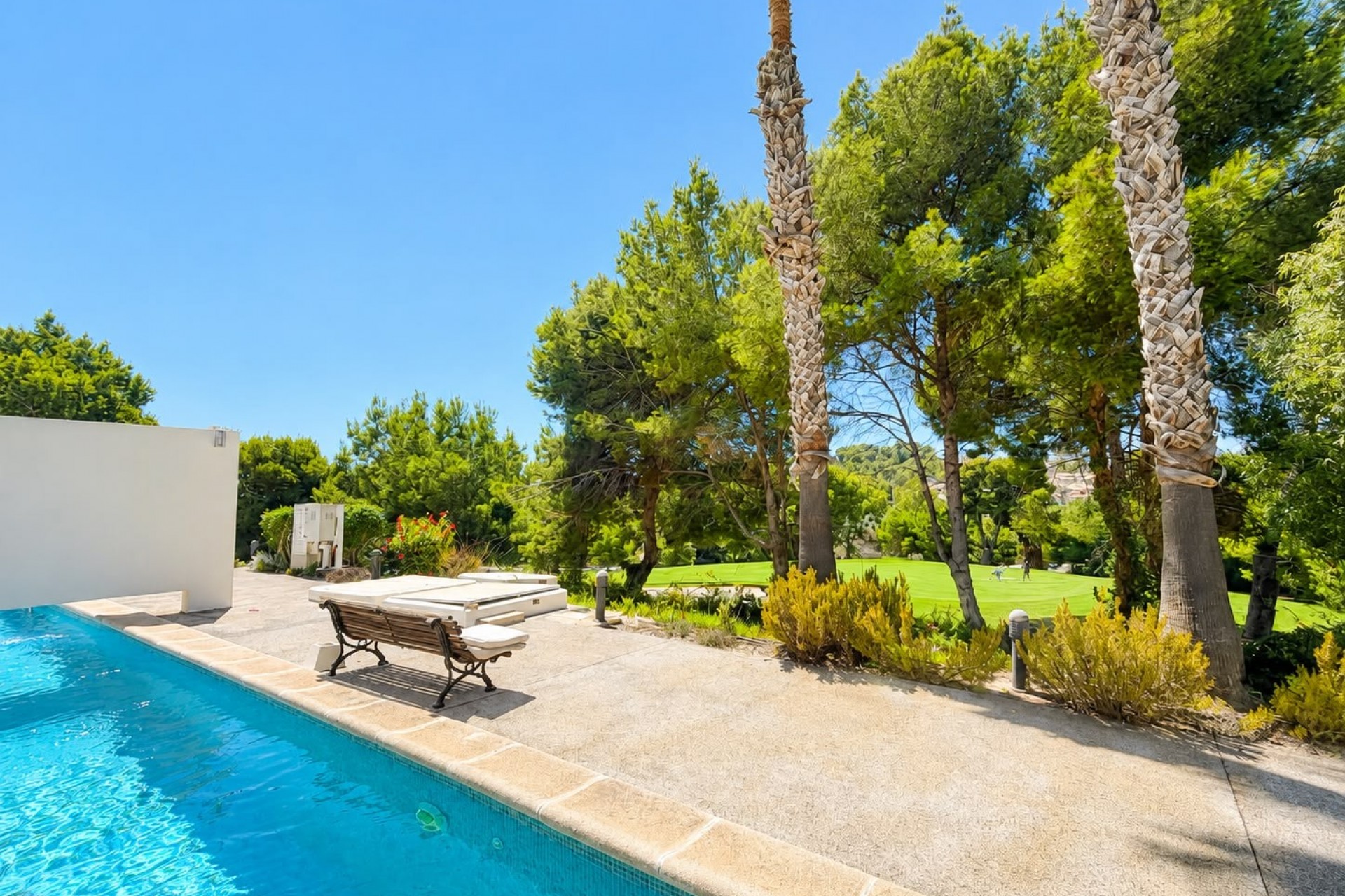 Resale - Villa -
Villamartin - Costa Blanca