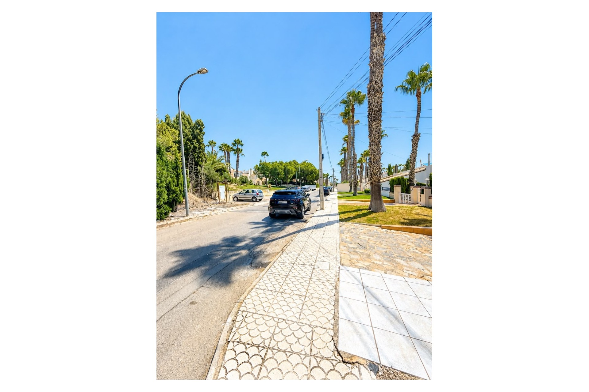 Resale - Villa -
Villamartin - Costa Blanca